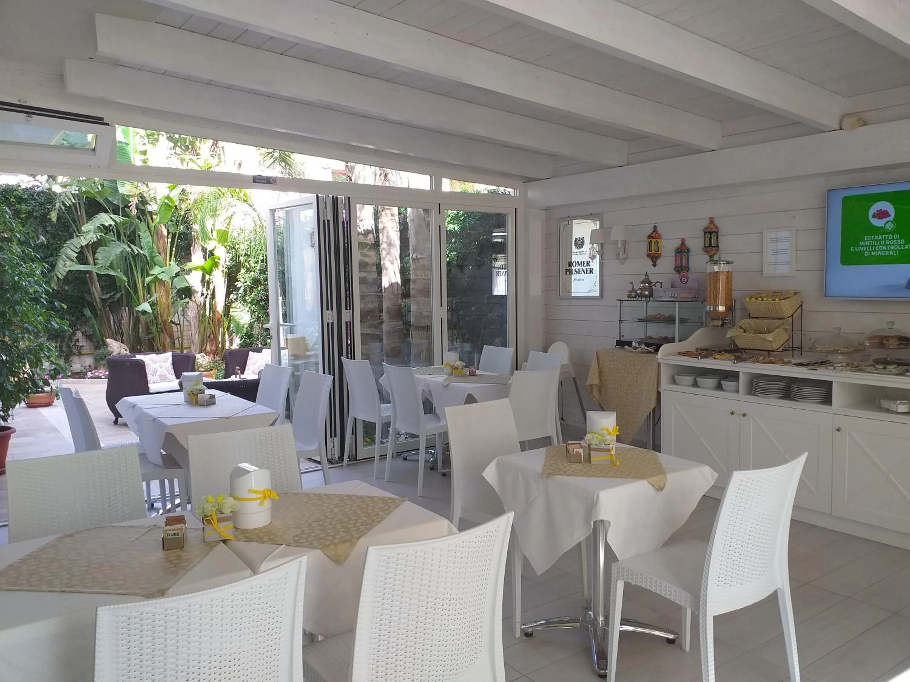 Restaurant/places to eat in Falli Exclusive Rooms and Breakfast -Boutique B&B-