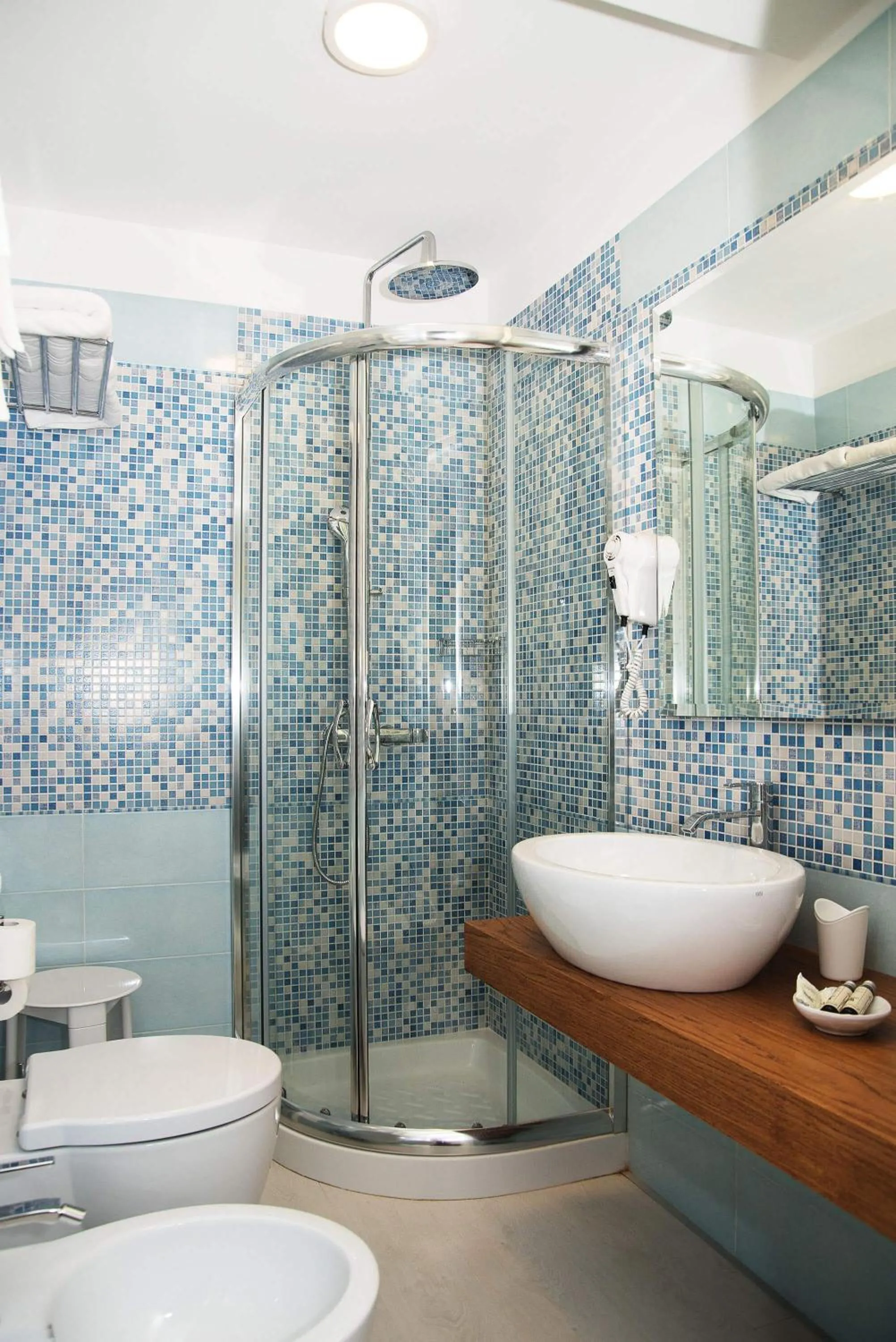 Shower in Falli Exclusive Rooms and Breakfast -Boutique B&B-