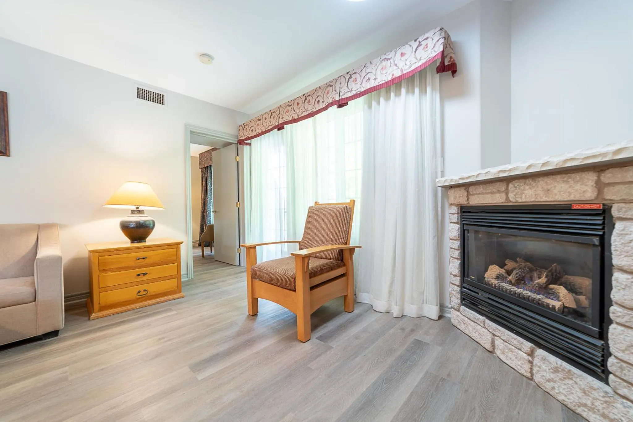 Living room in Horseshoe Valley Suites - The Evergreen