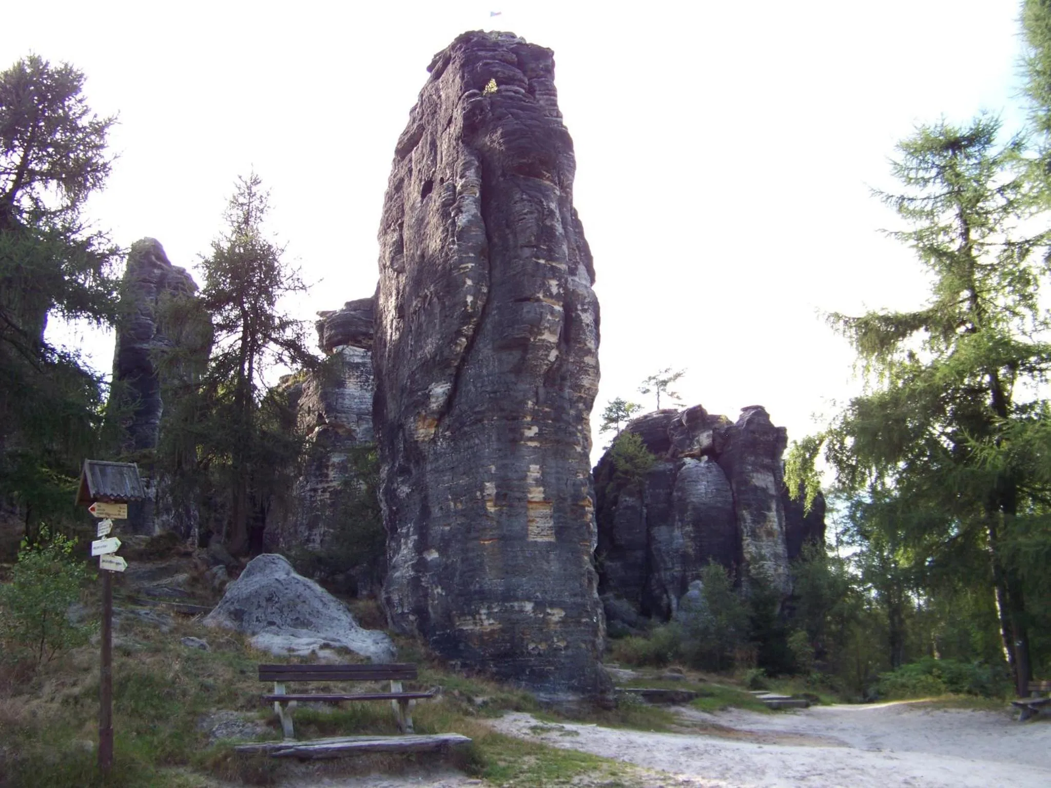 Nearby landmark in Tisá 488