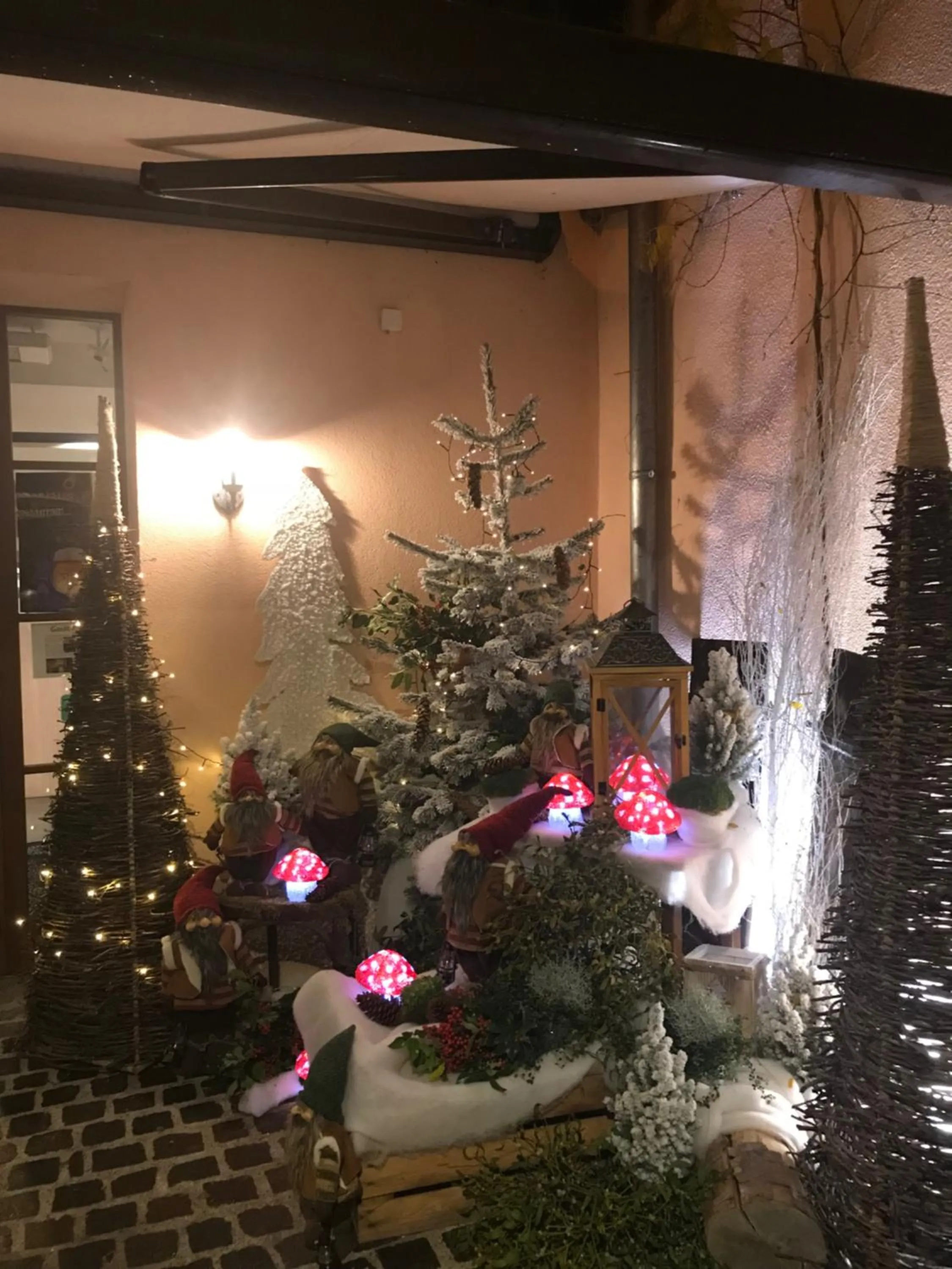 Property building in Chambre Le Hupsa Pfannala