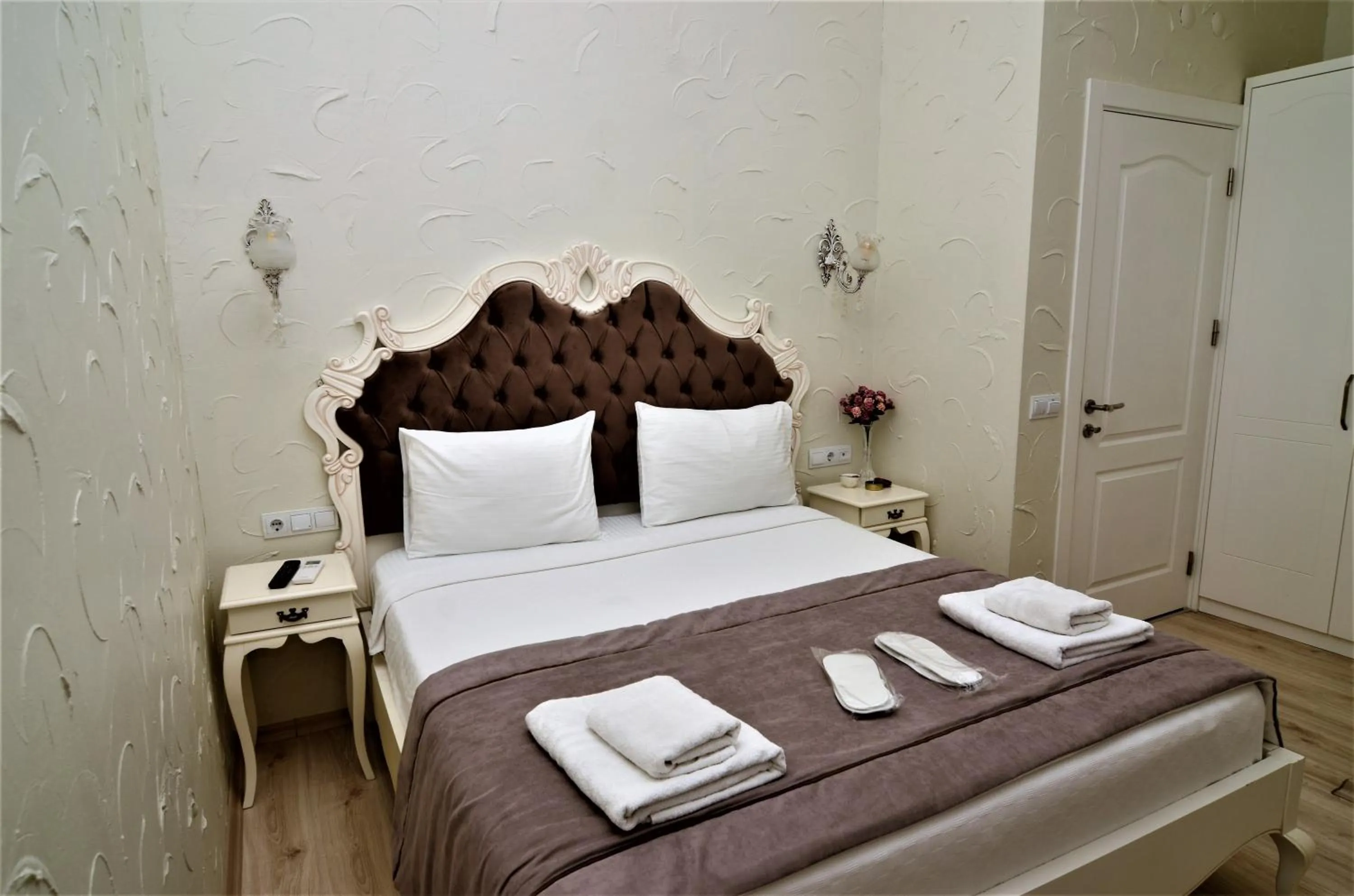 Bed in Alacati Eldoris Butik Hotel