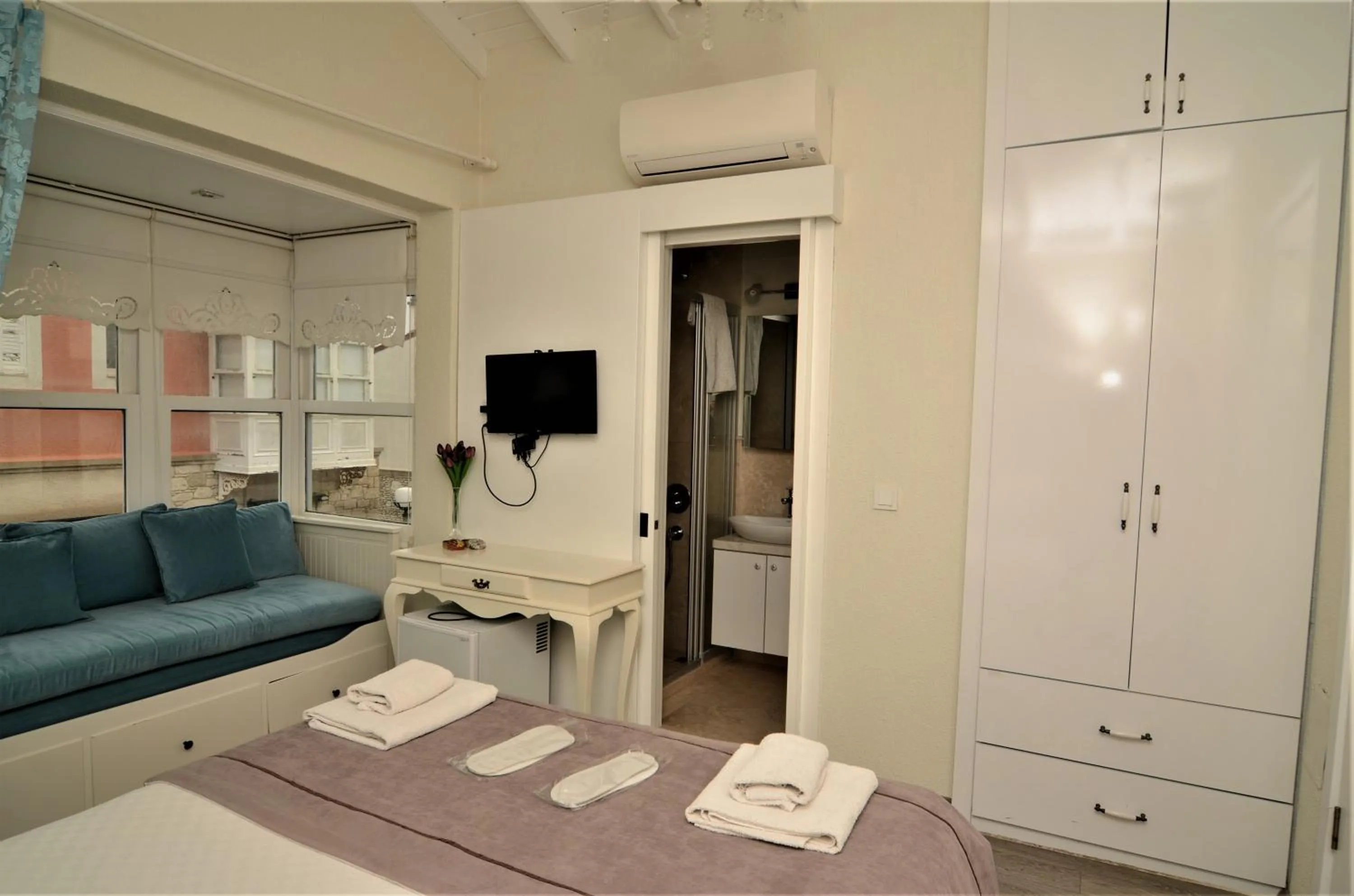 Bed in Alacati Eldoris Butik Hotel