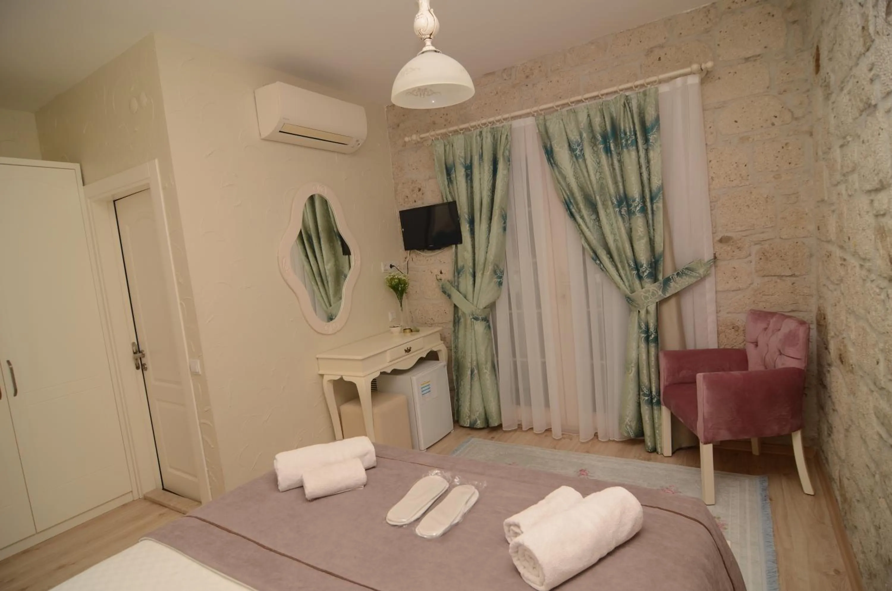 Bed in Alacati Eldoris Butik Hotel