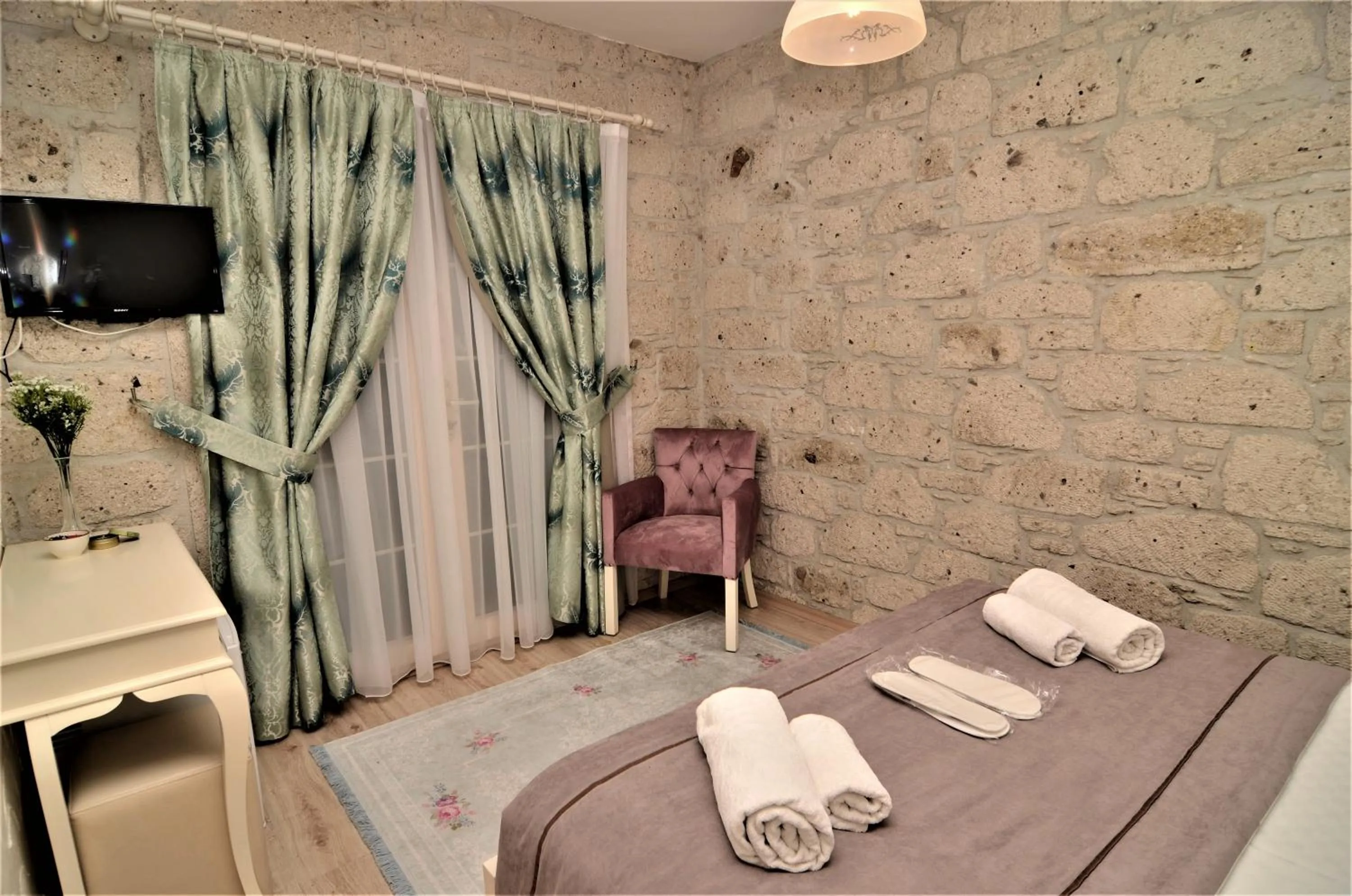 Bed in Alacati Eldoris Butik Hotel