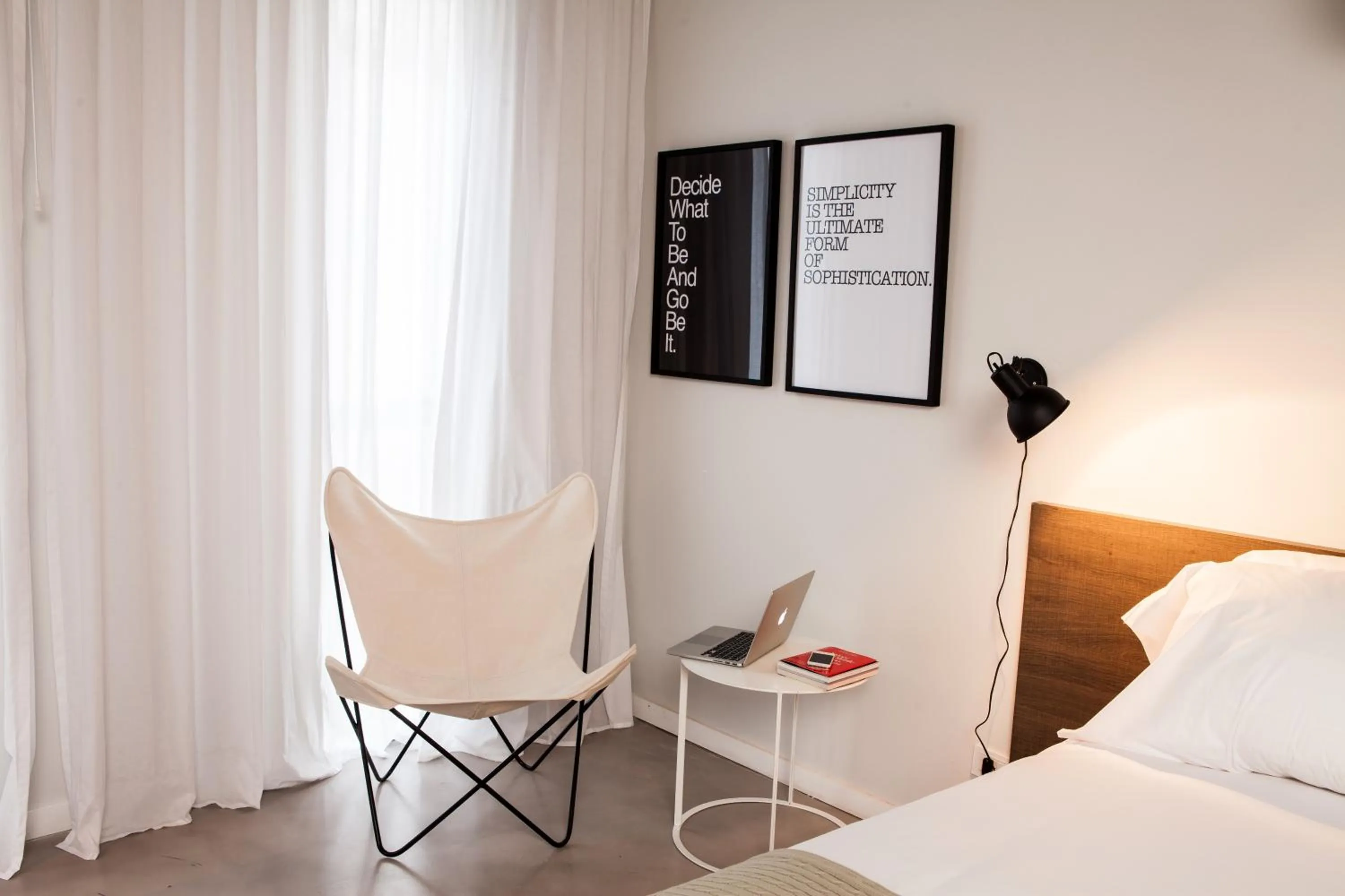 Bed in Babel Studios