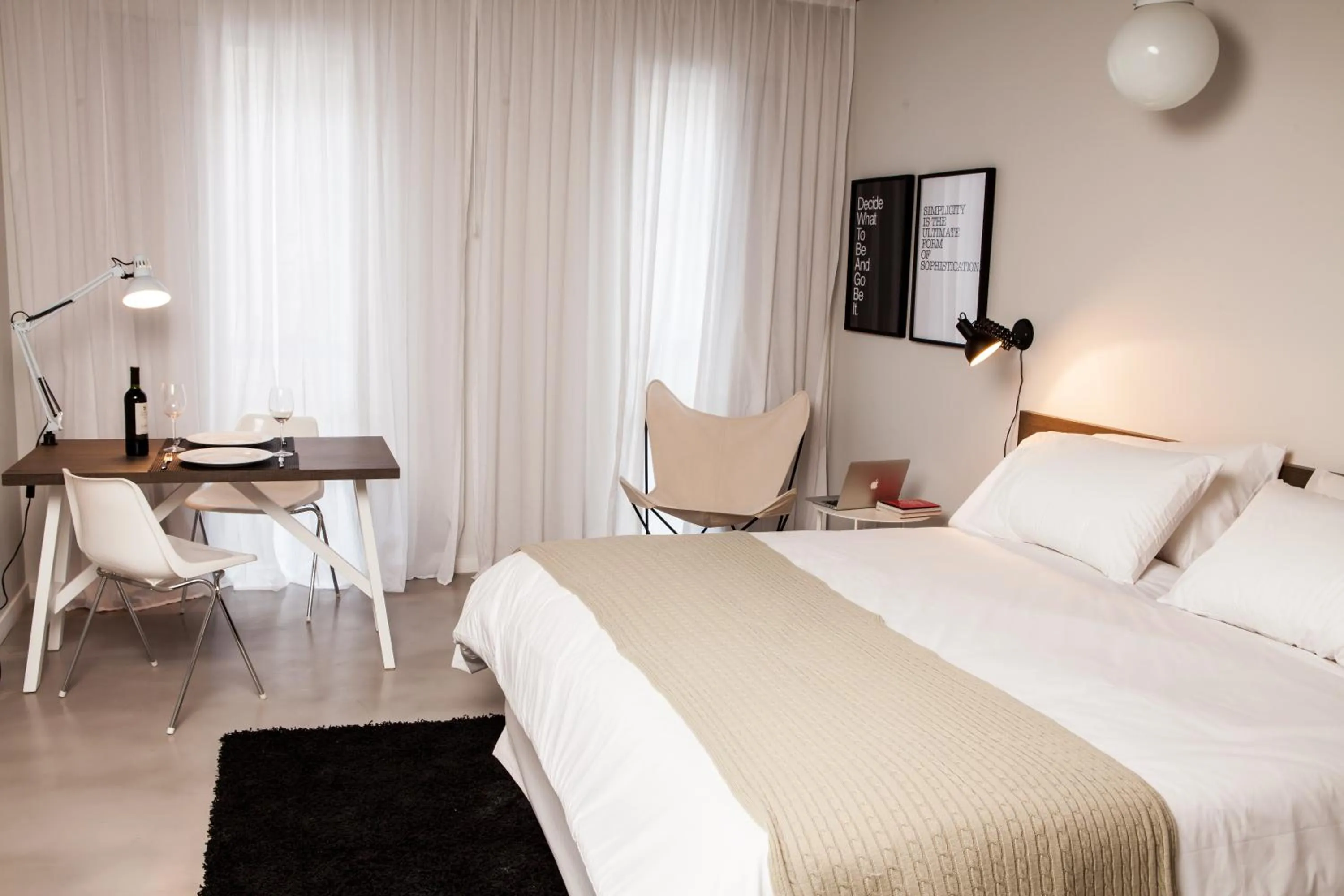 Bed in Babel Studios