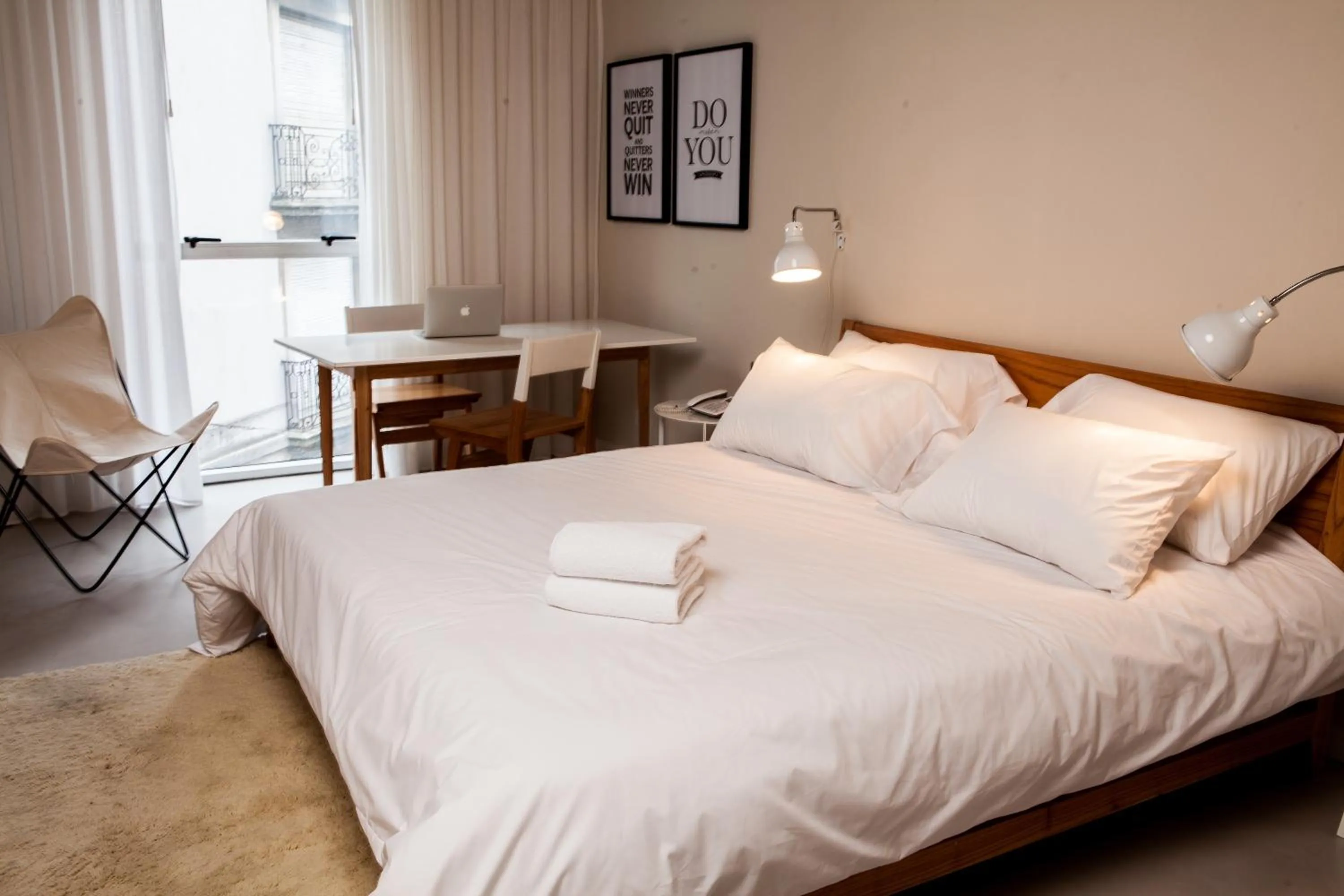 Bed in Babel Studios