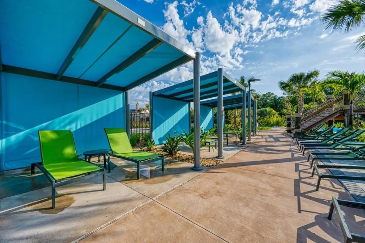 Luxury Chic Modern Home Prime Location
