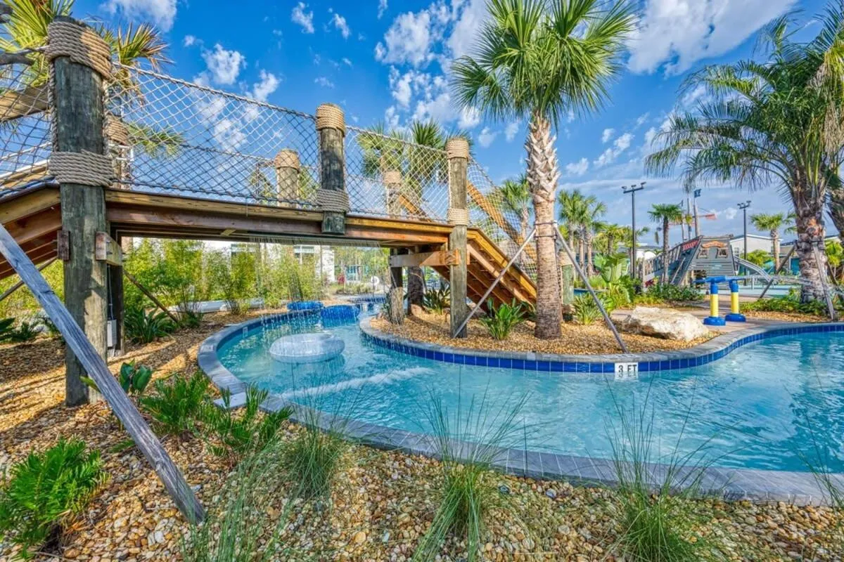 Luxury Chic Modern Home Prime Location