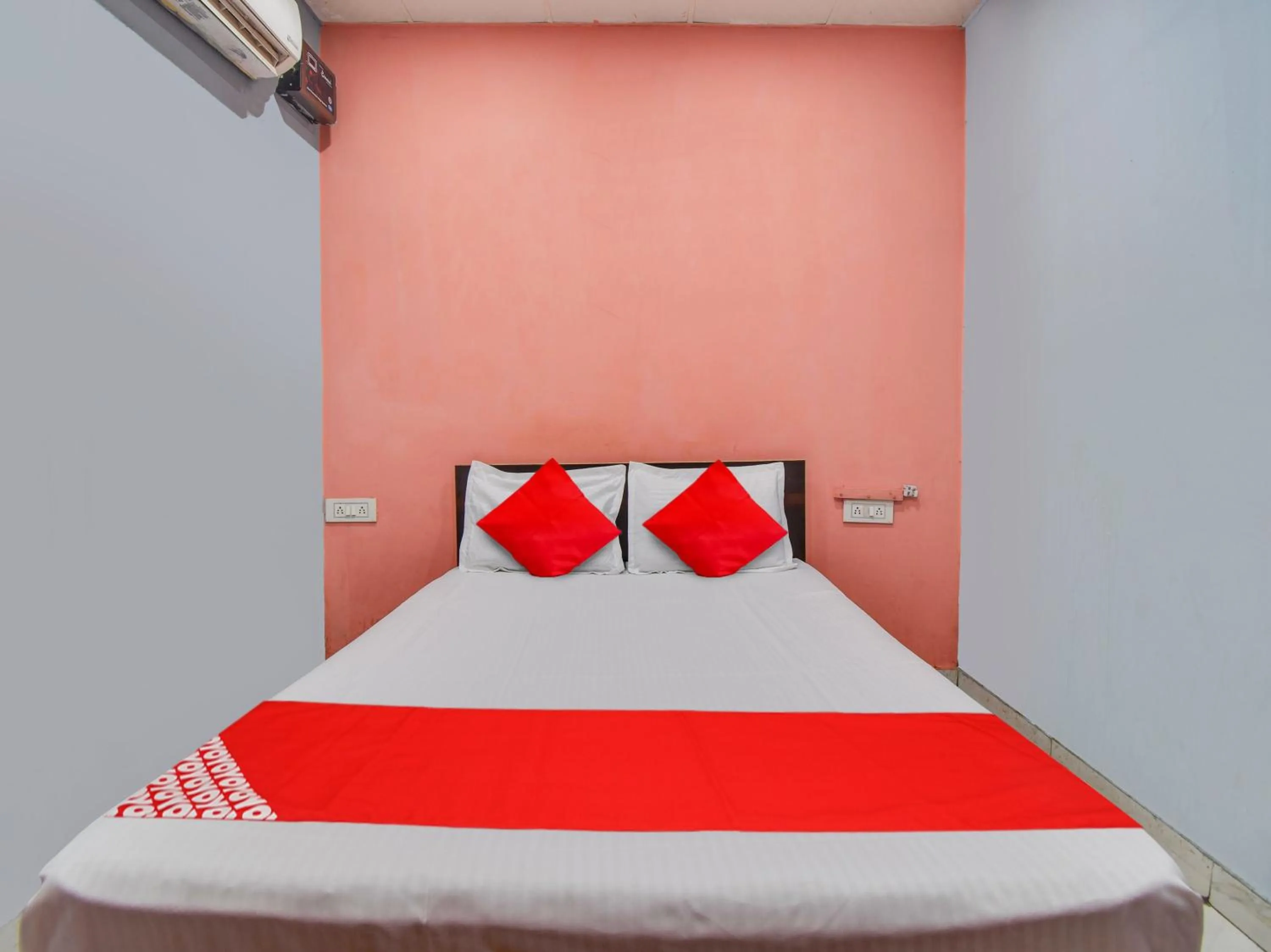 Bedroom, Bed in Hotel O Dev Residency Inn
