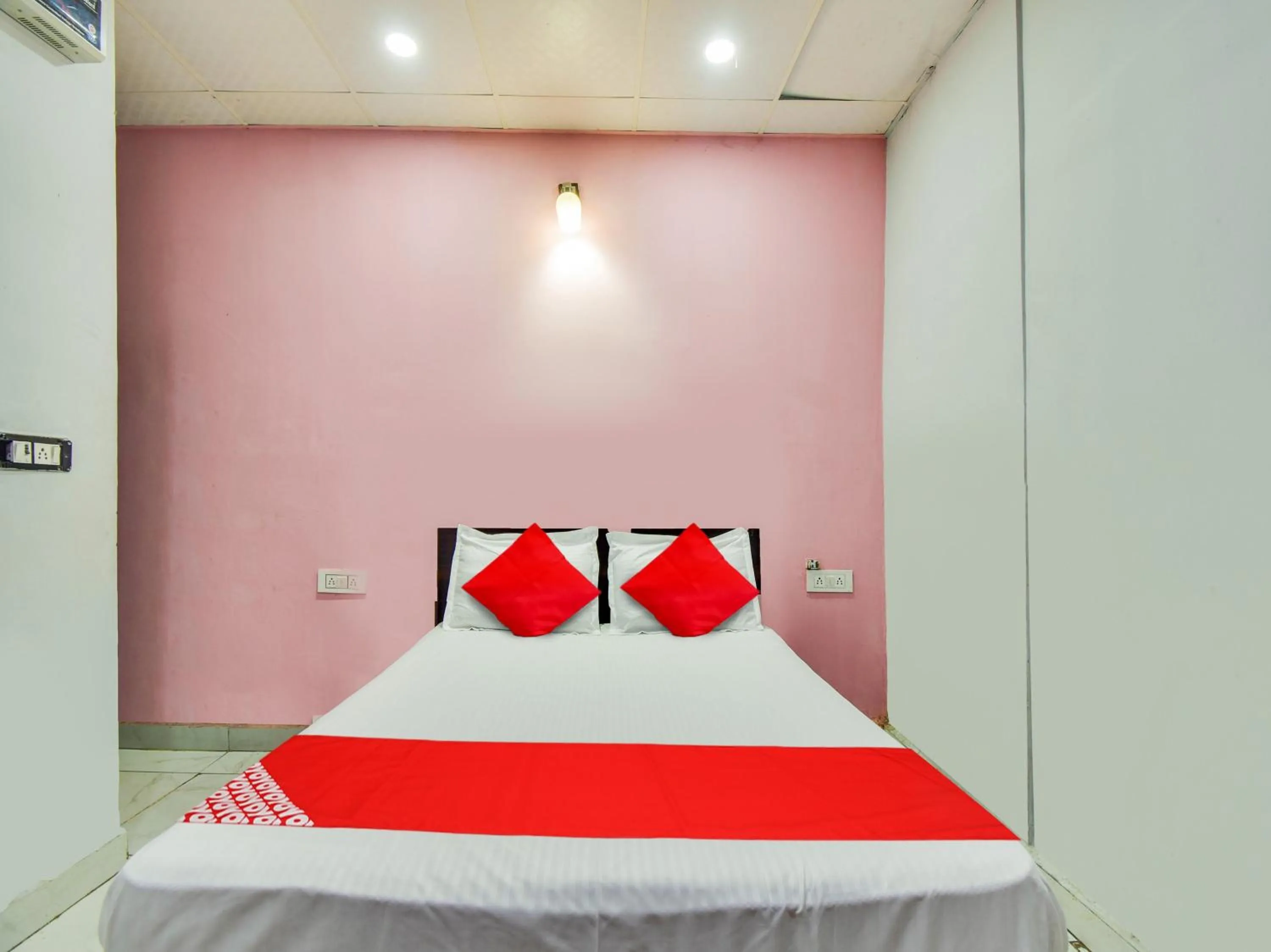 Bedroom, Bed in Hotel O Dev Residency Inn