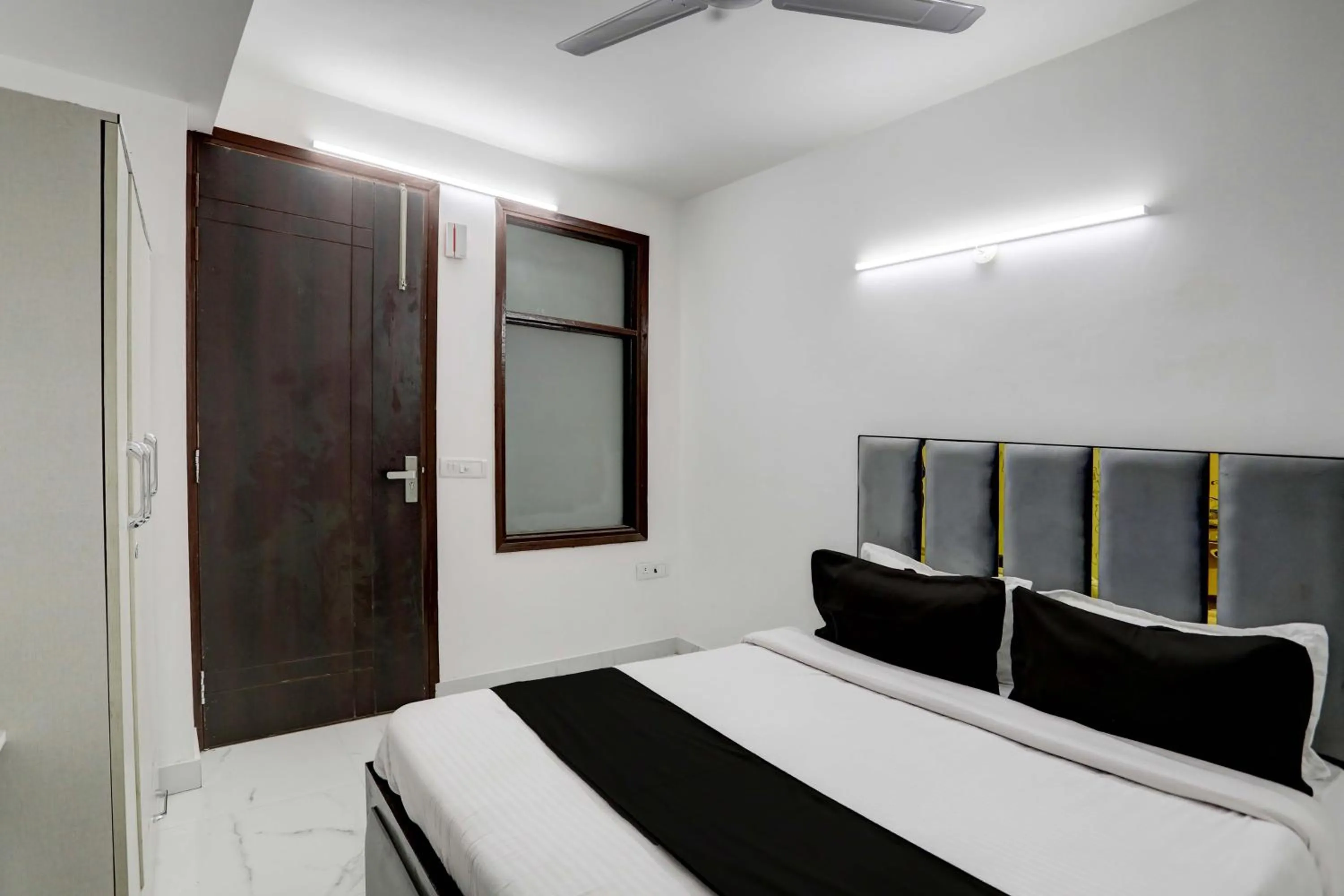 Bedroom, Bed in Super Collection O 24/7 Hotel