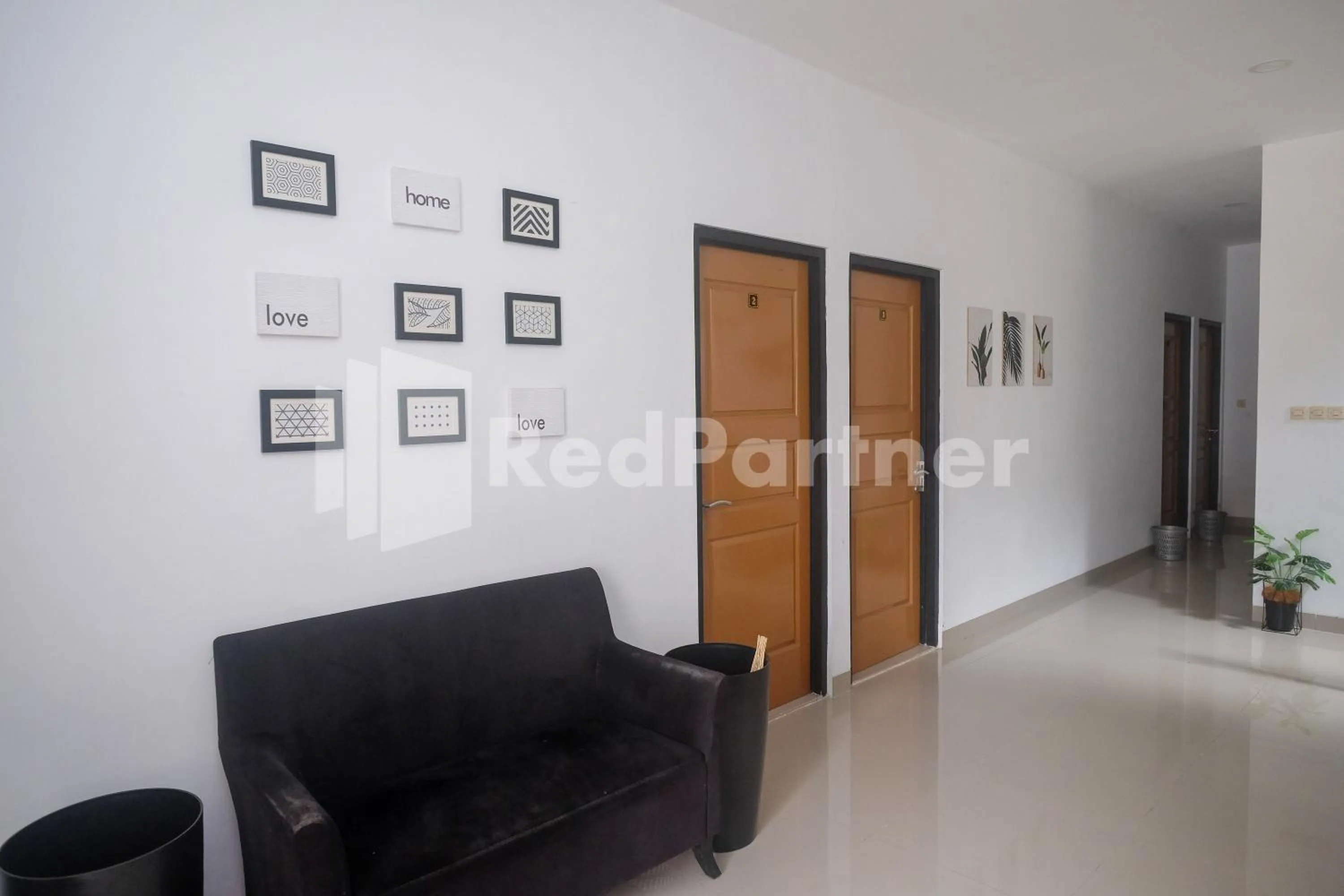 Seating area in Rumah Daun Timoho Yogyakarta RedPartner