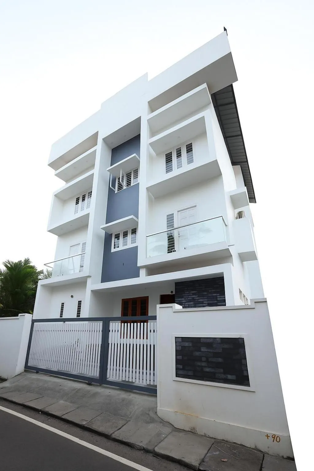 Property building in Guest West Inn Cochin