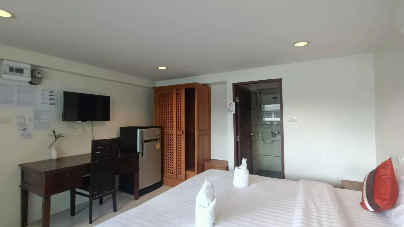 Studio with Balcony in Narastay @ Phrom Phong Studio with Balcony in Narastay @ Phrom Phong