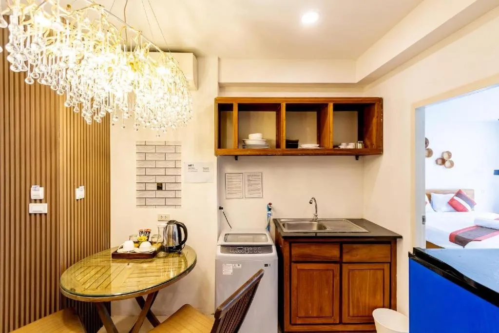 Dining area, Bed in Narastay @ Phrom Phong