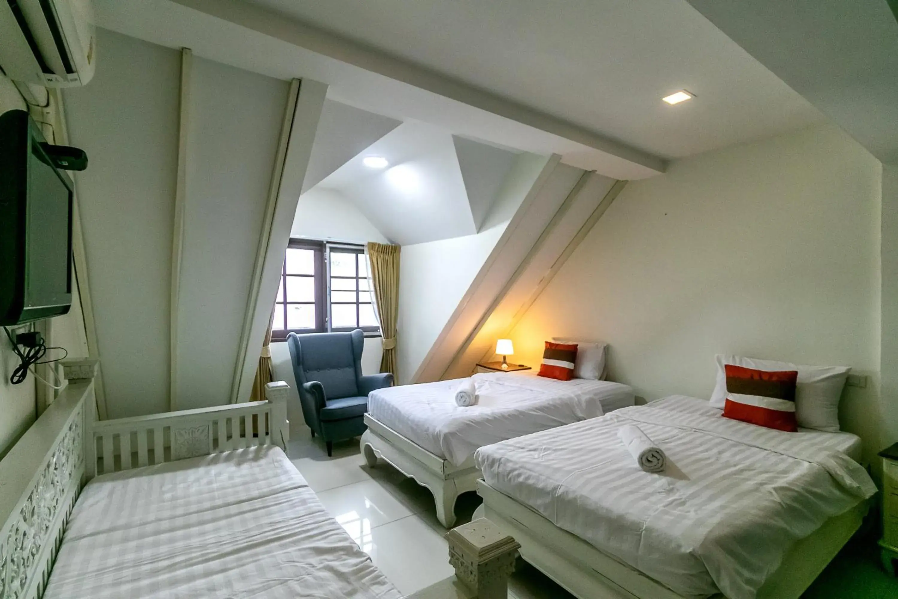 Studio with Sofa Bed in Narastay @ Phrom Phong Studio with Sofa Bed in Narastay @ Phrom Phong