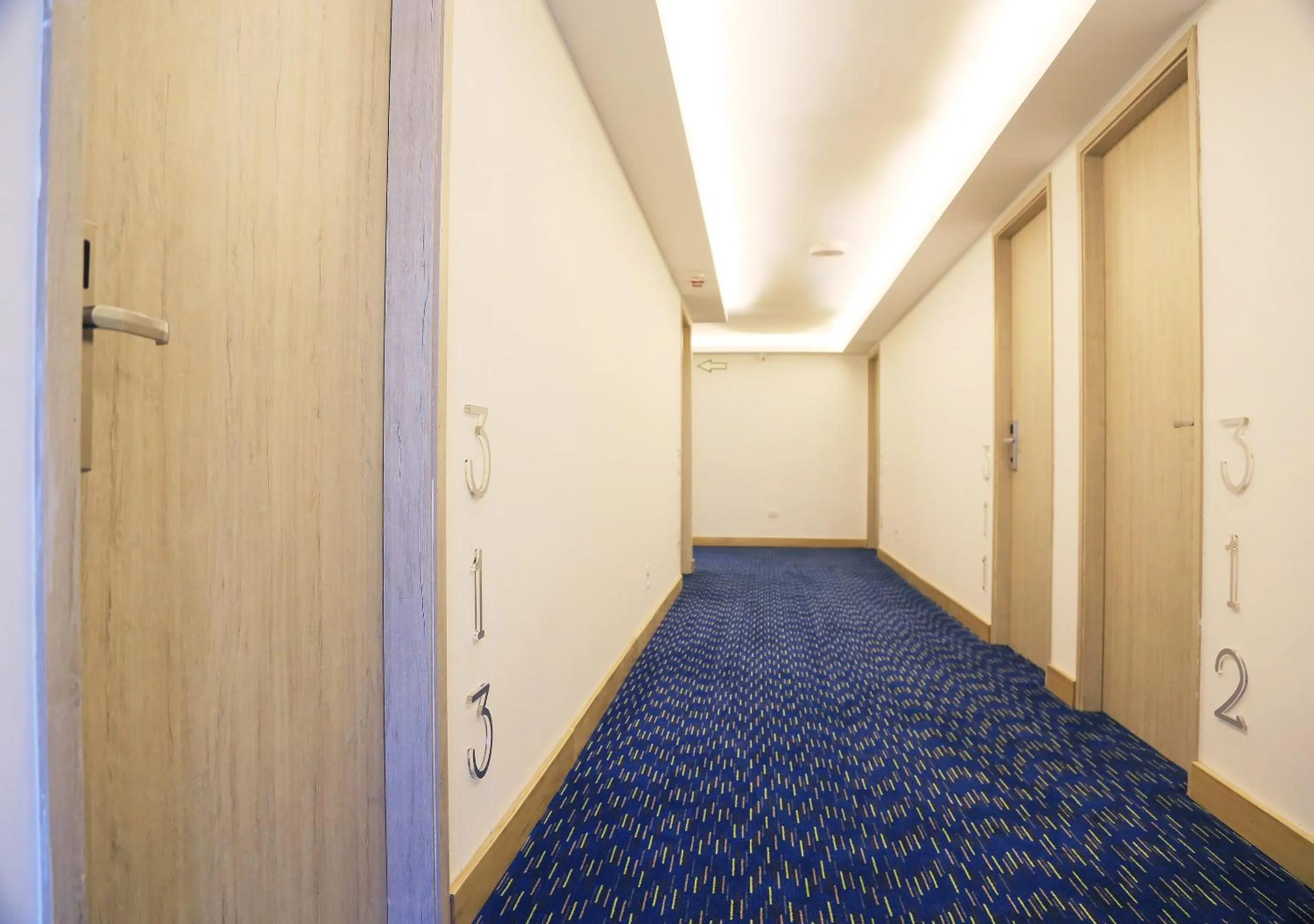 Property building in Washington Plaza