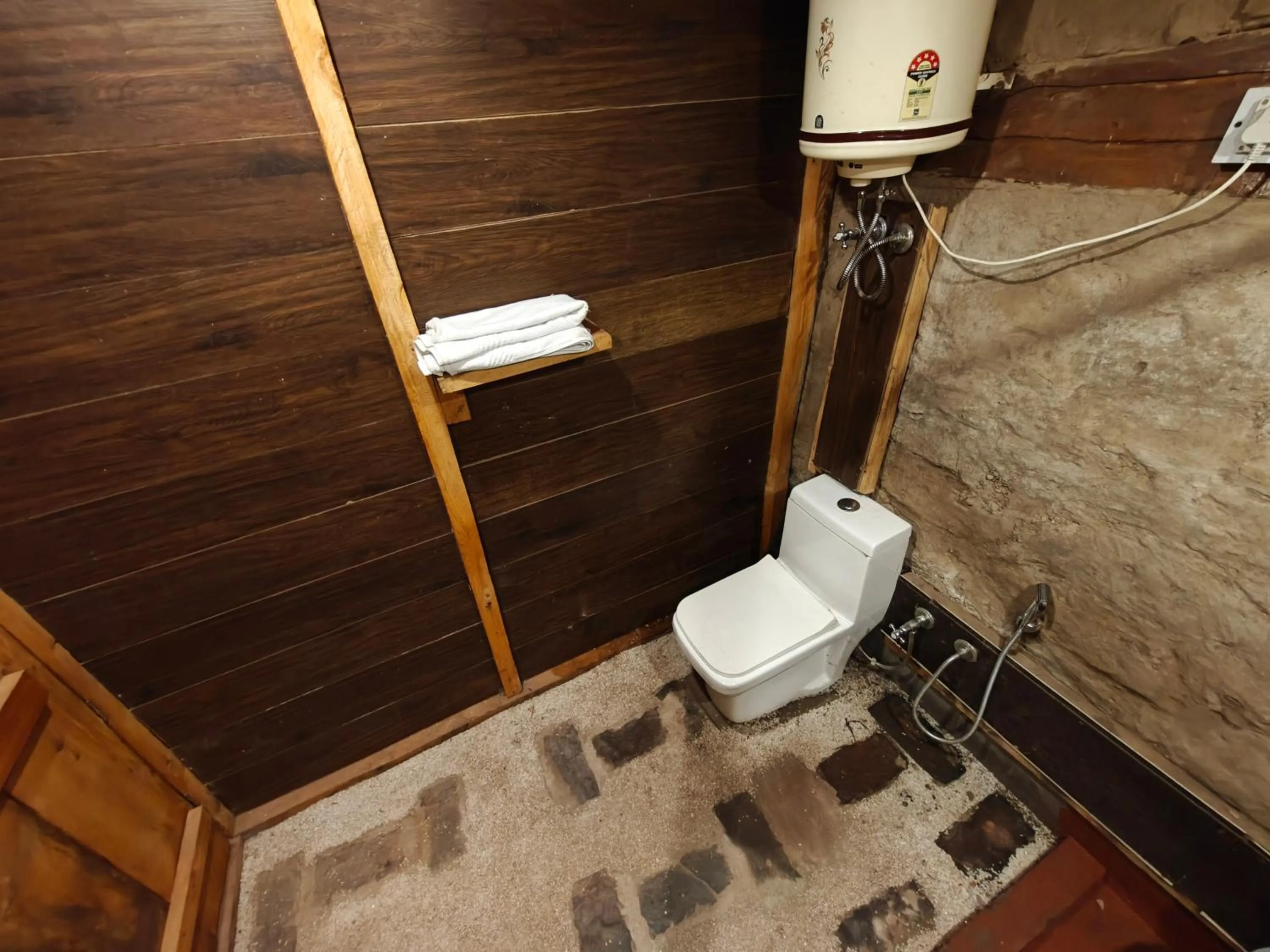 Shower in Upepo - The Sky Village