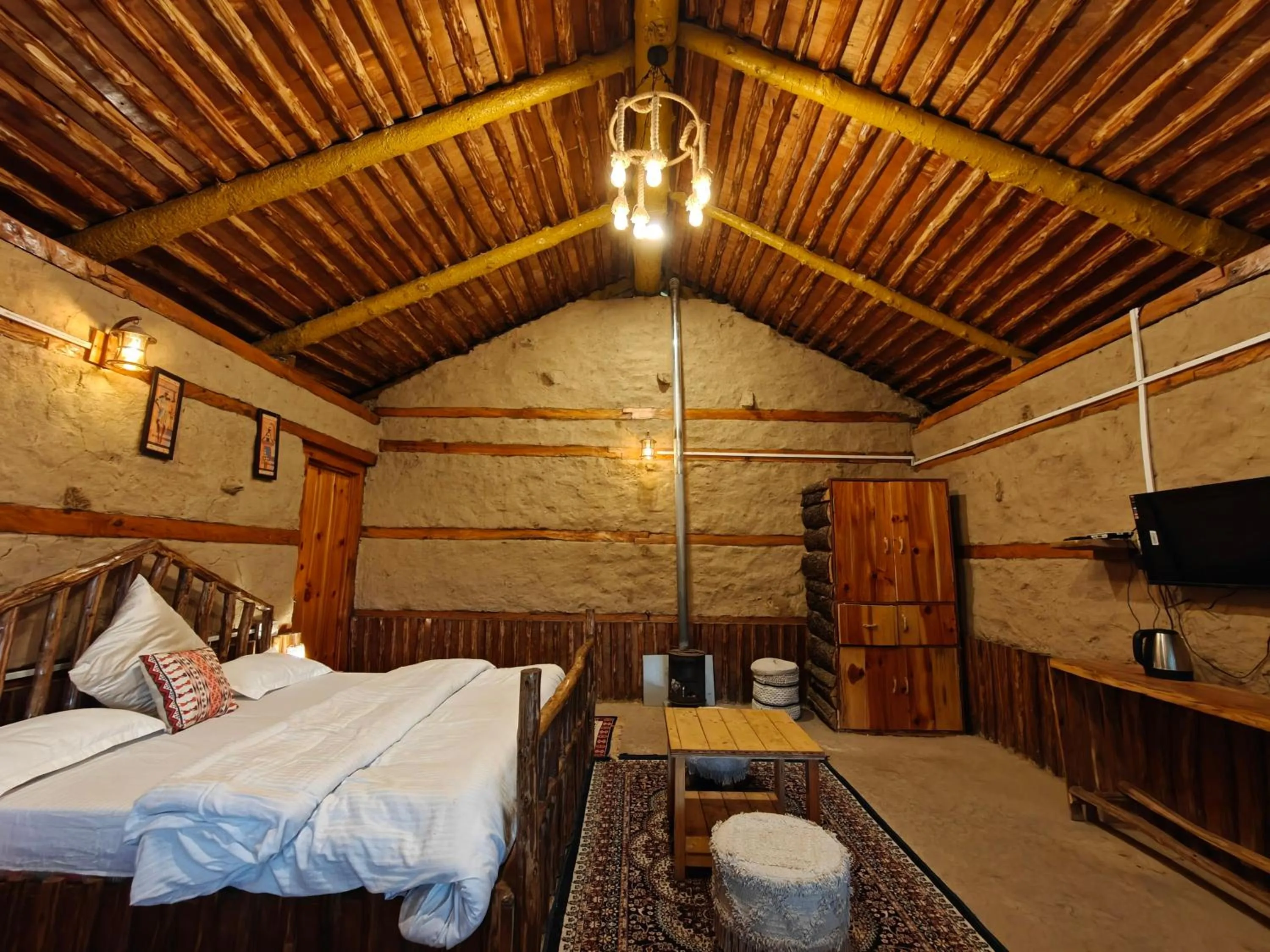 Communal lounge/ TV room in Upepo - The Sky Village