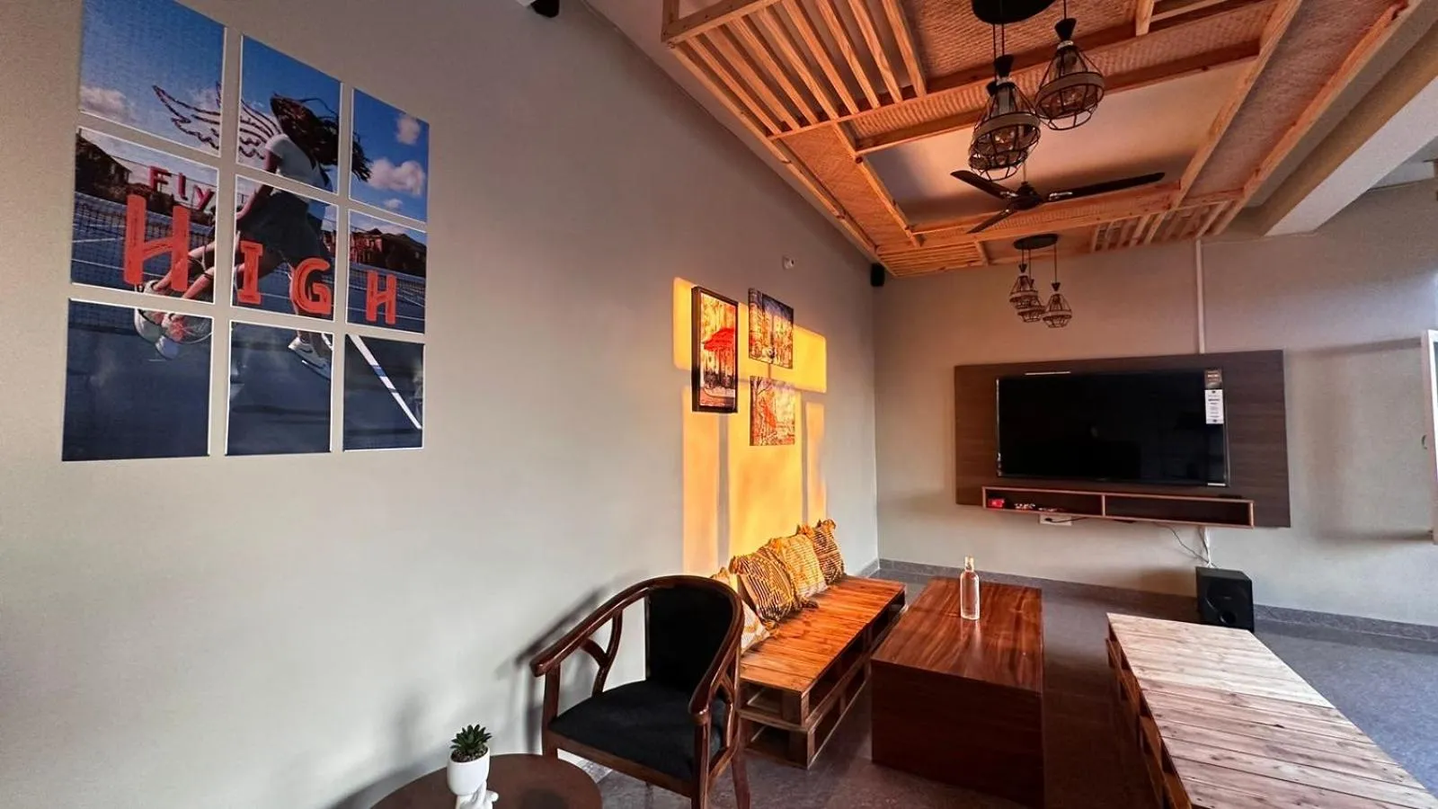 Lounge or bar in The Lumi