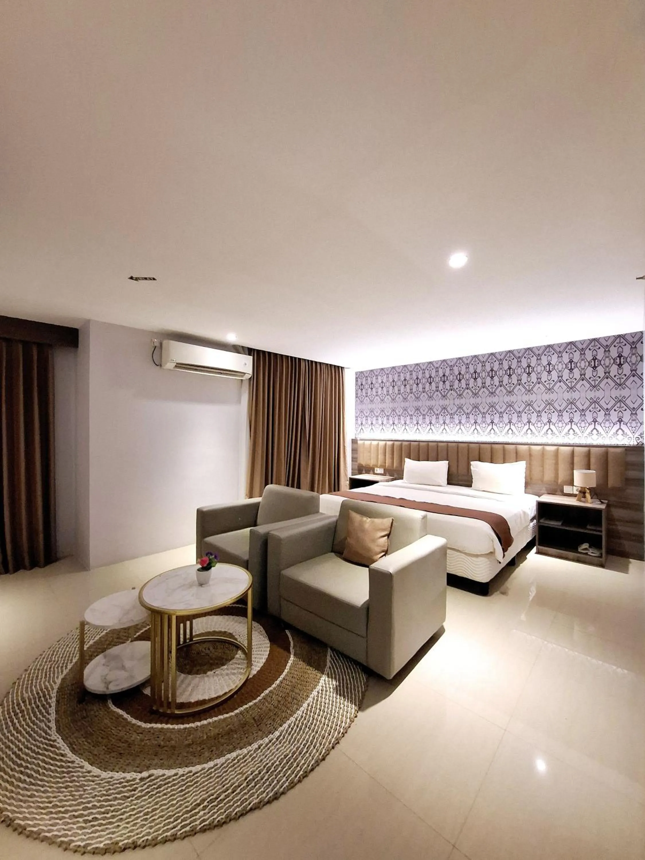 Bed in SM Tower Hotel and Convention Berau