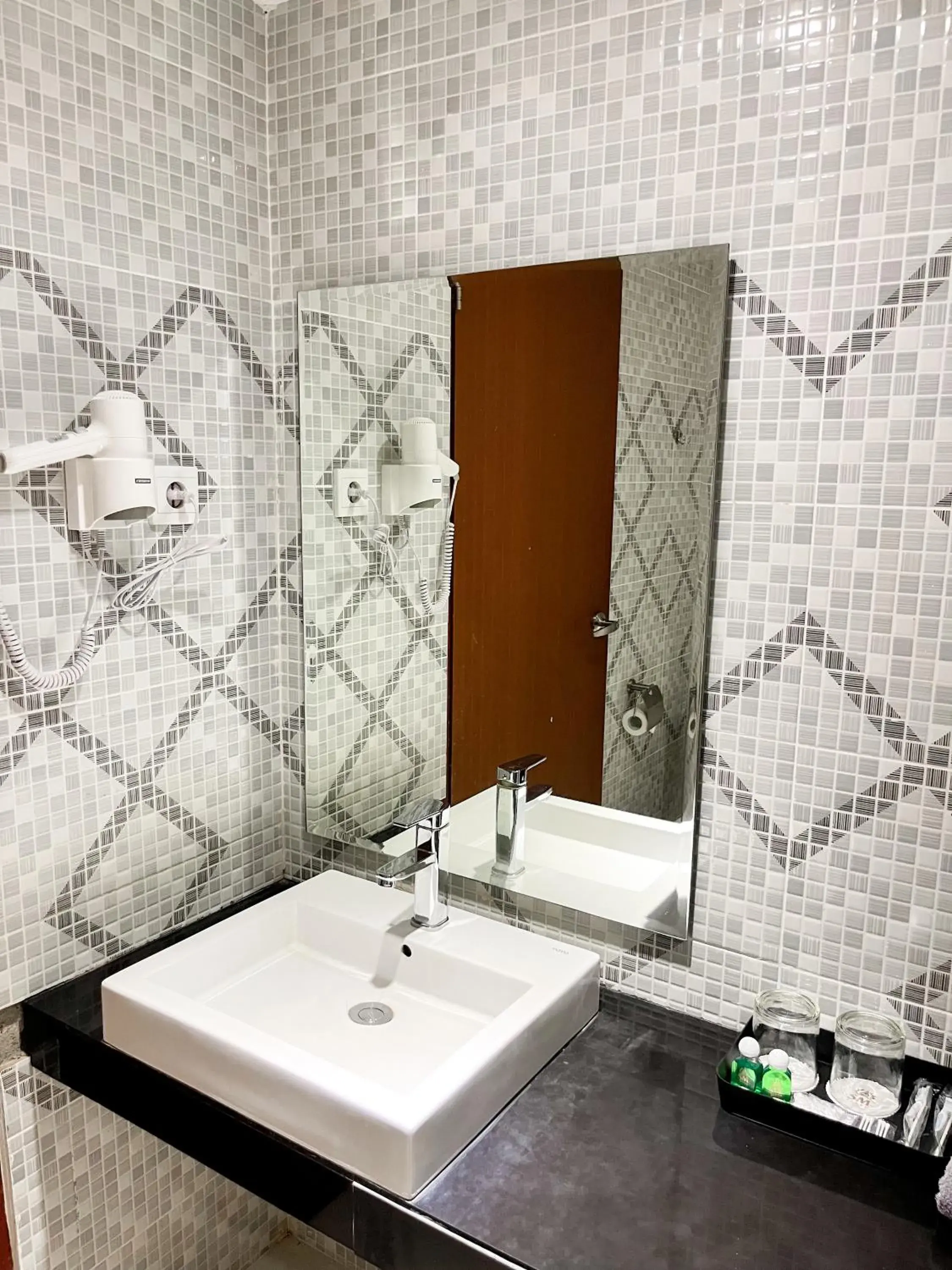 Deluxe Double Room in SM Tower Hotel and Convention Berau Deluxe Double Room in SM Tower Hotel and Convention Berau