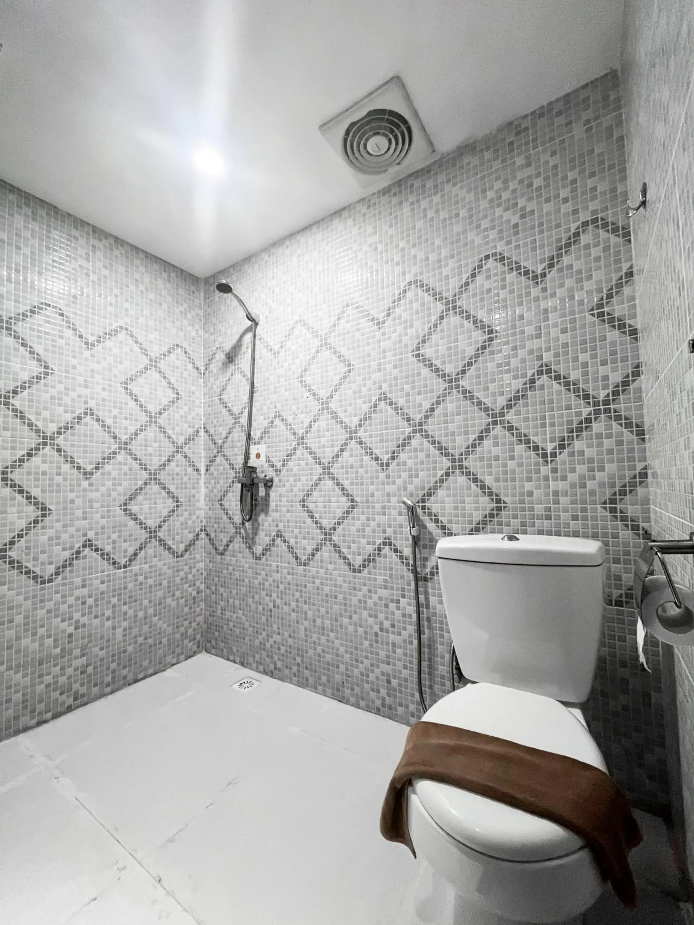 Deluxe Twin Room in SM Tower Hotel and Convention Berau Deluxe Twin Room in SM Tower Hotel and Convention Berau