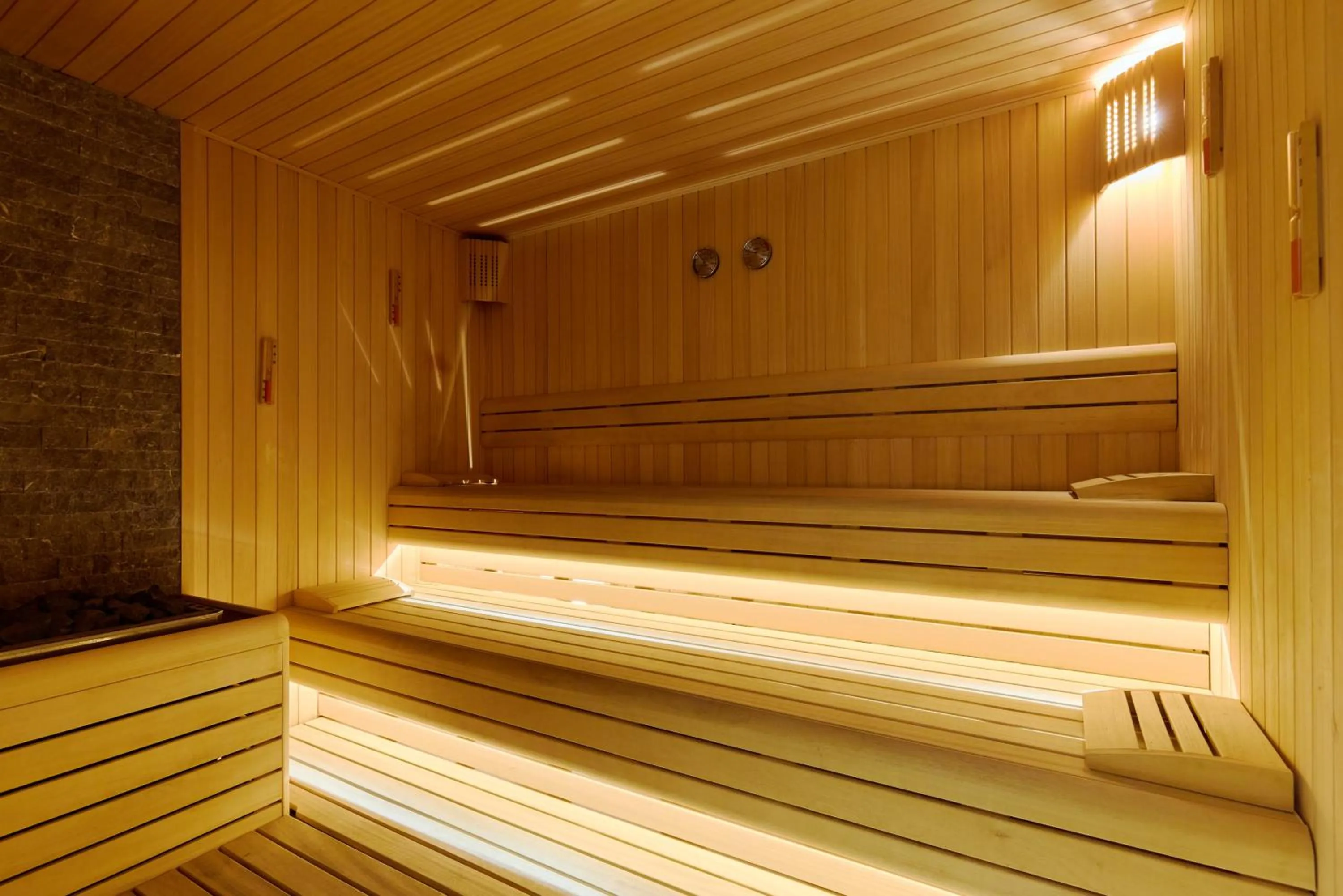 Sauna in Bomonti Arjaan by Rotana