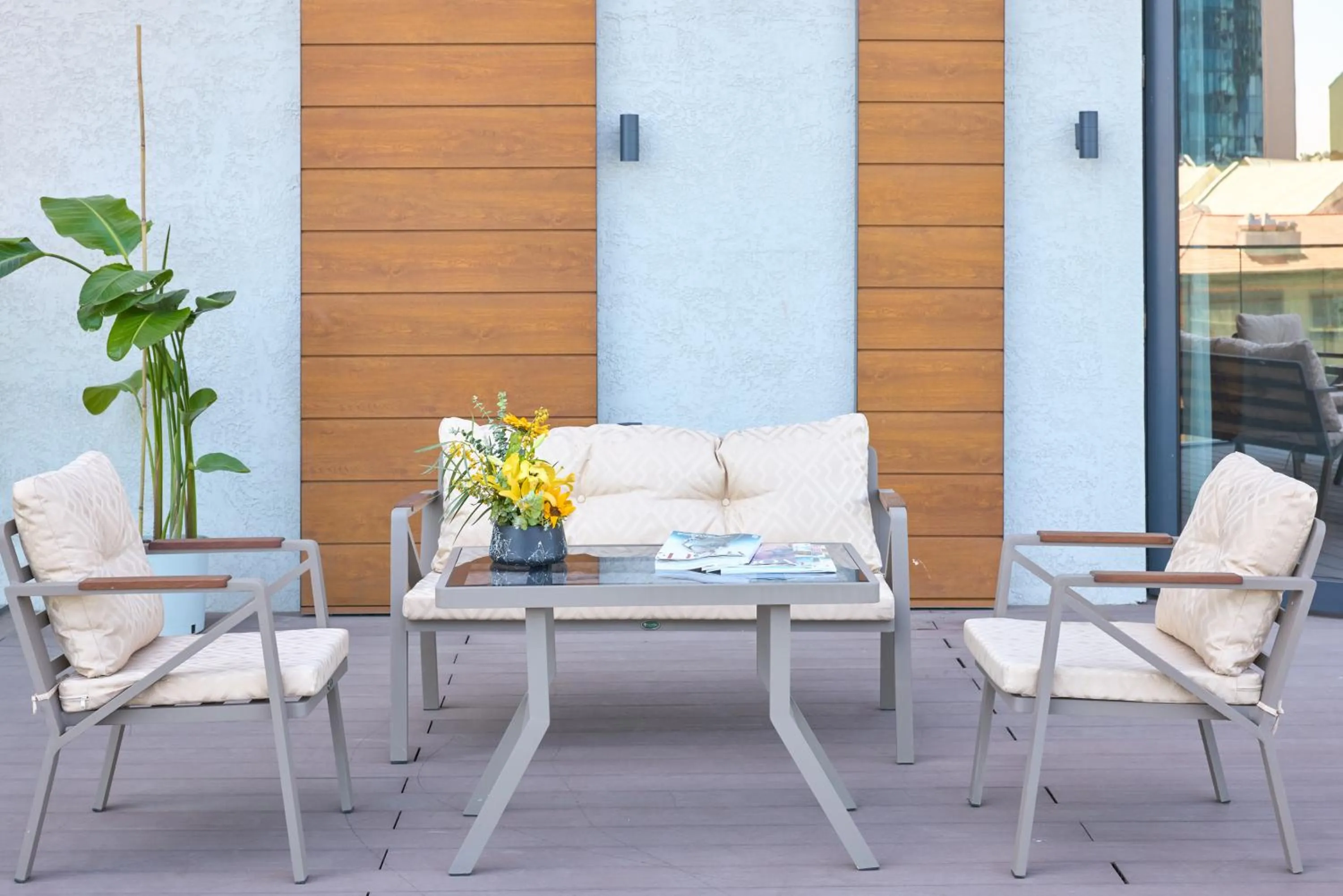 Balcony/Terrace in Bomonti Arjaan by Rotana