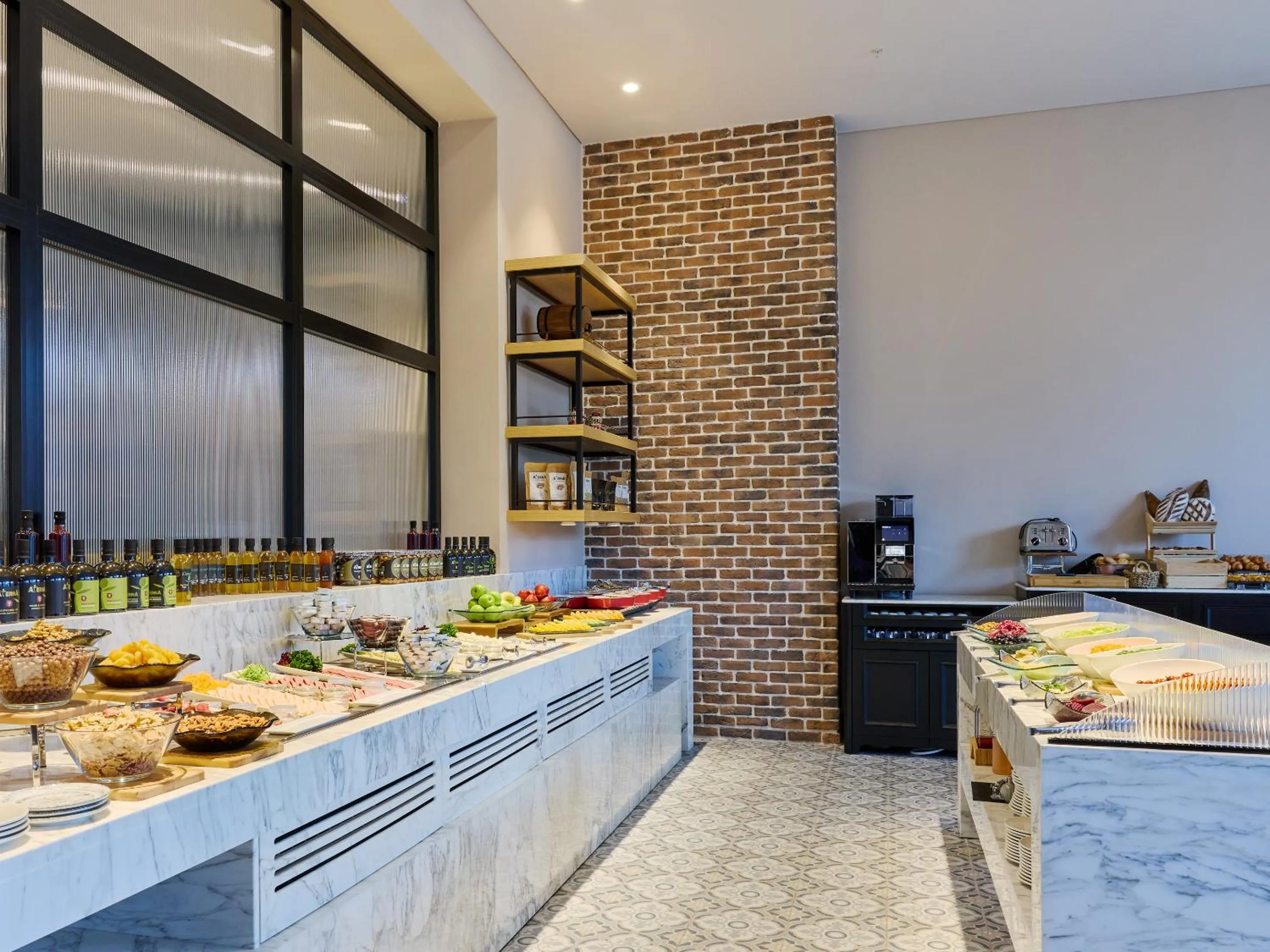 Restaurant/places to eat in Bomonti Arjaan by Rotana