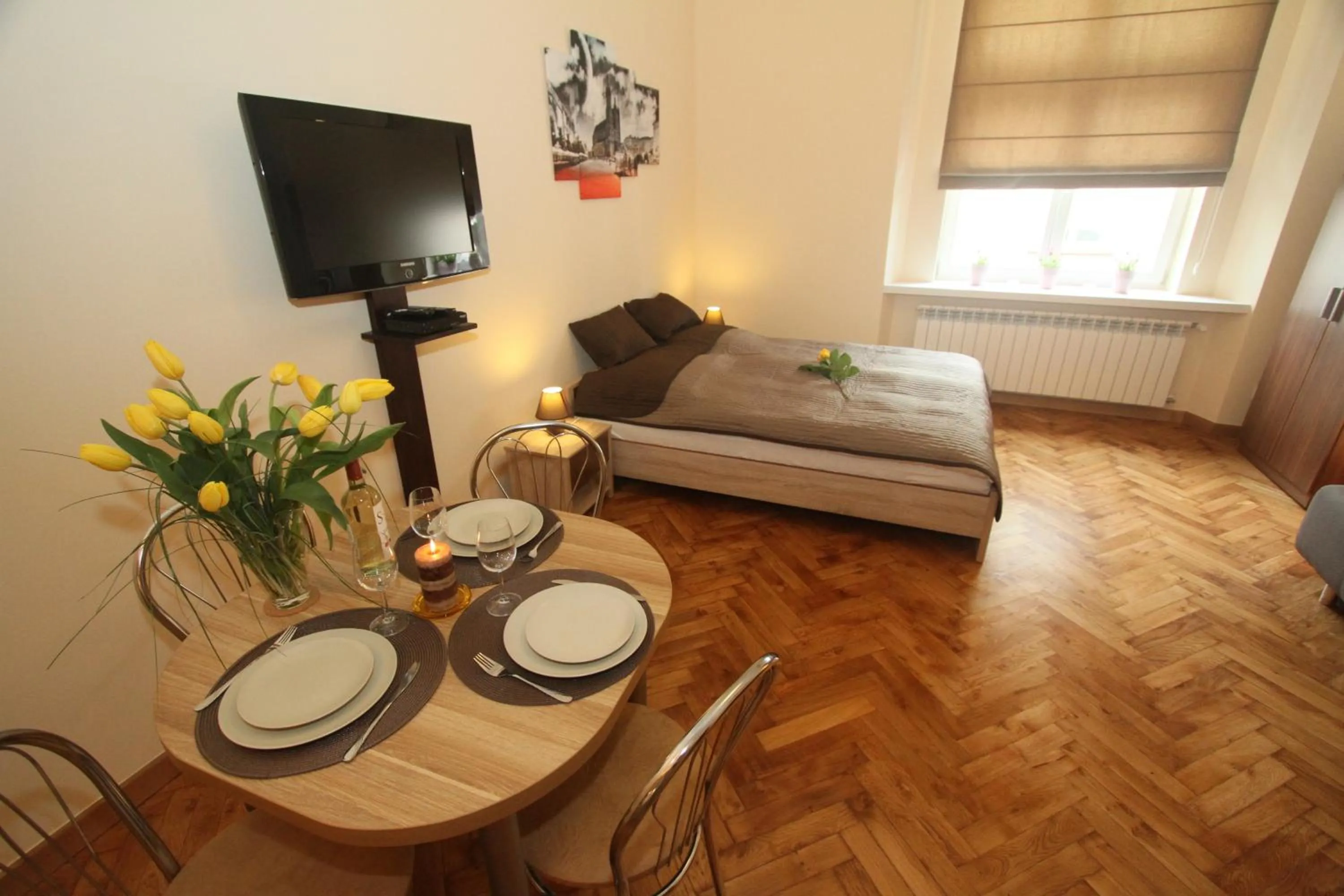 Dining area, Bed in Apartments Sobieski&Soplica