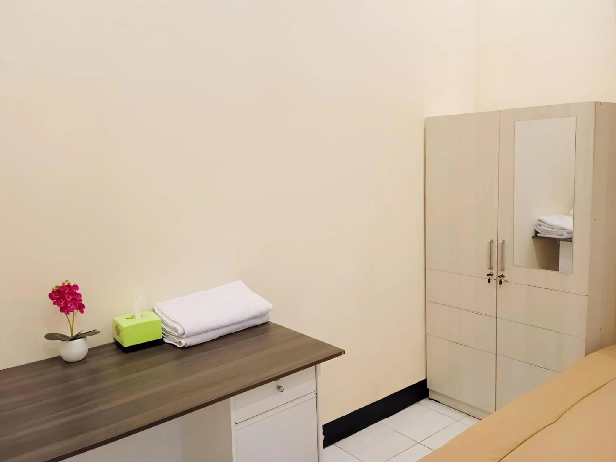 wardrobe in Penginapan Prambanan TRISAN