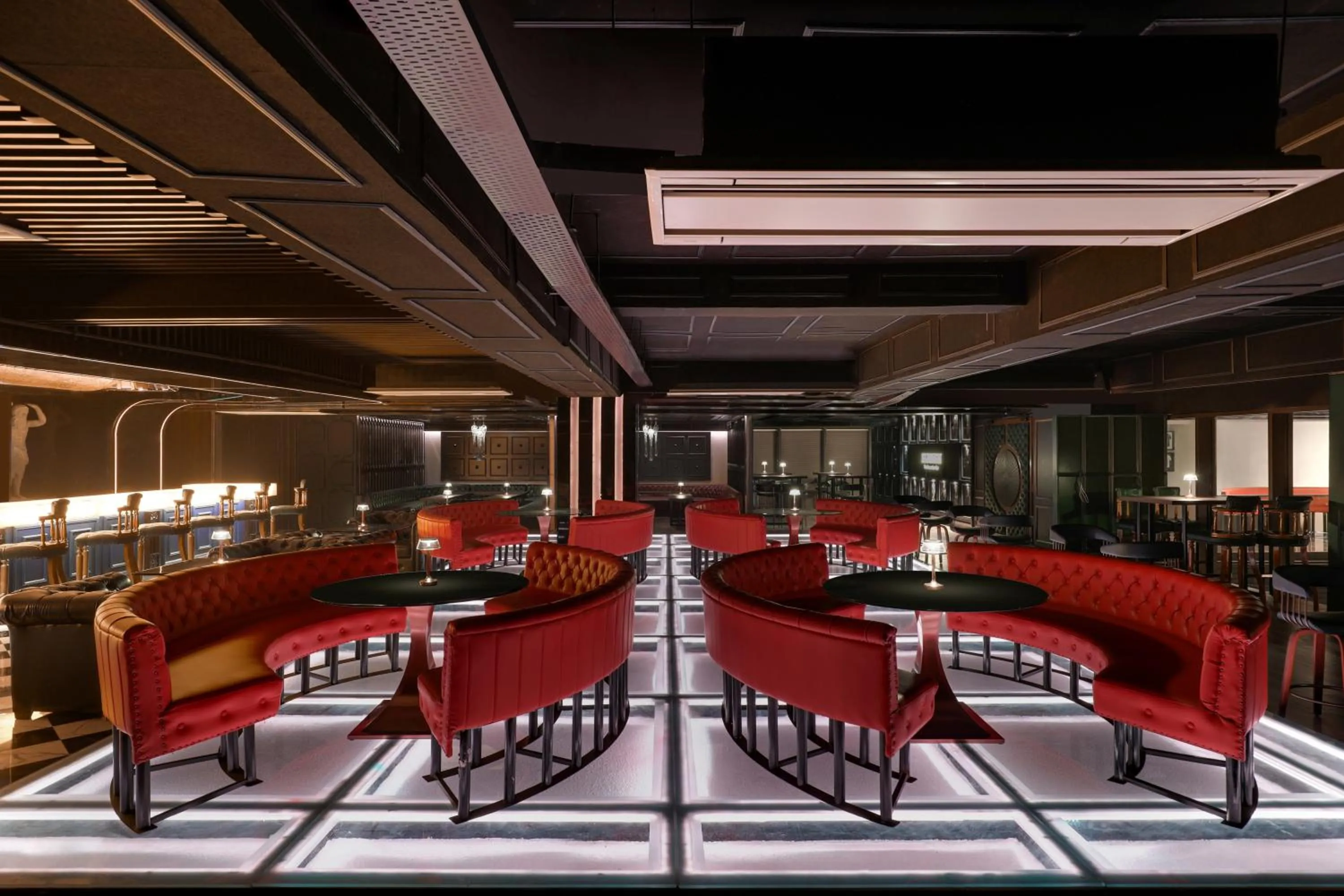 Lounge or bar in Lemon Tree Hotel, Hisar