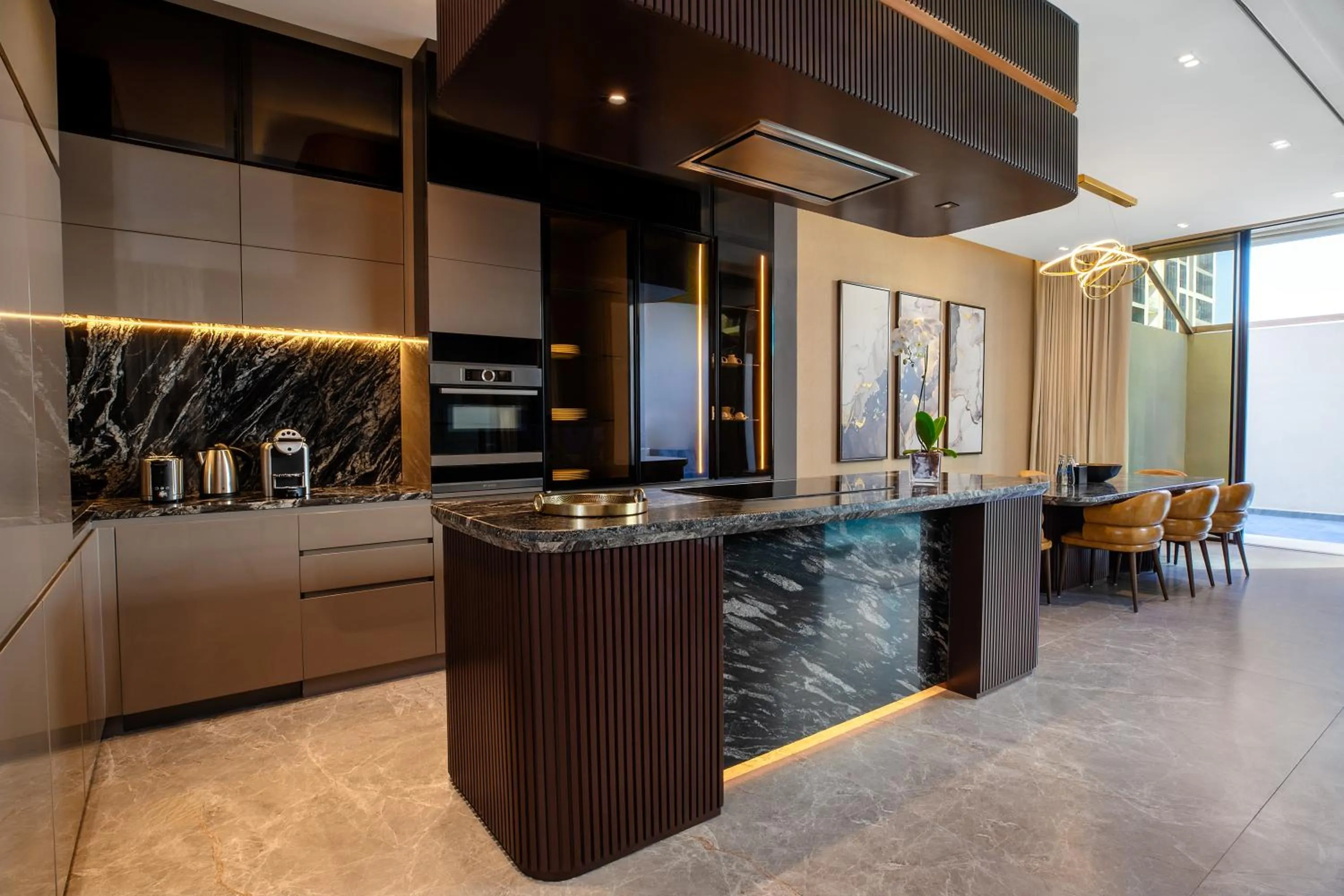 Kitchen or kitchenette in The Biltmore Hotel Villas, Dubai