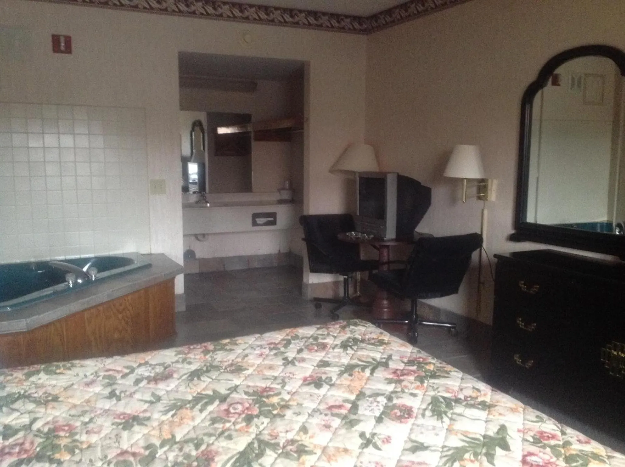 Decorative detail, Bed in HighWay Inn