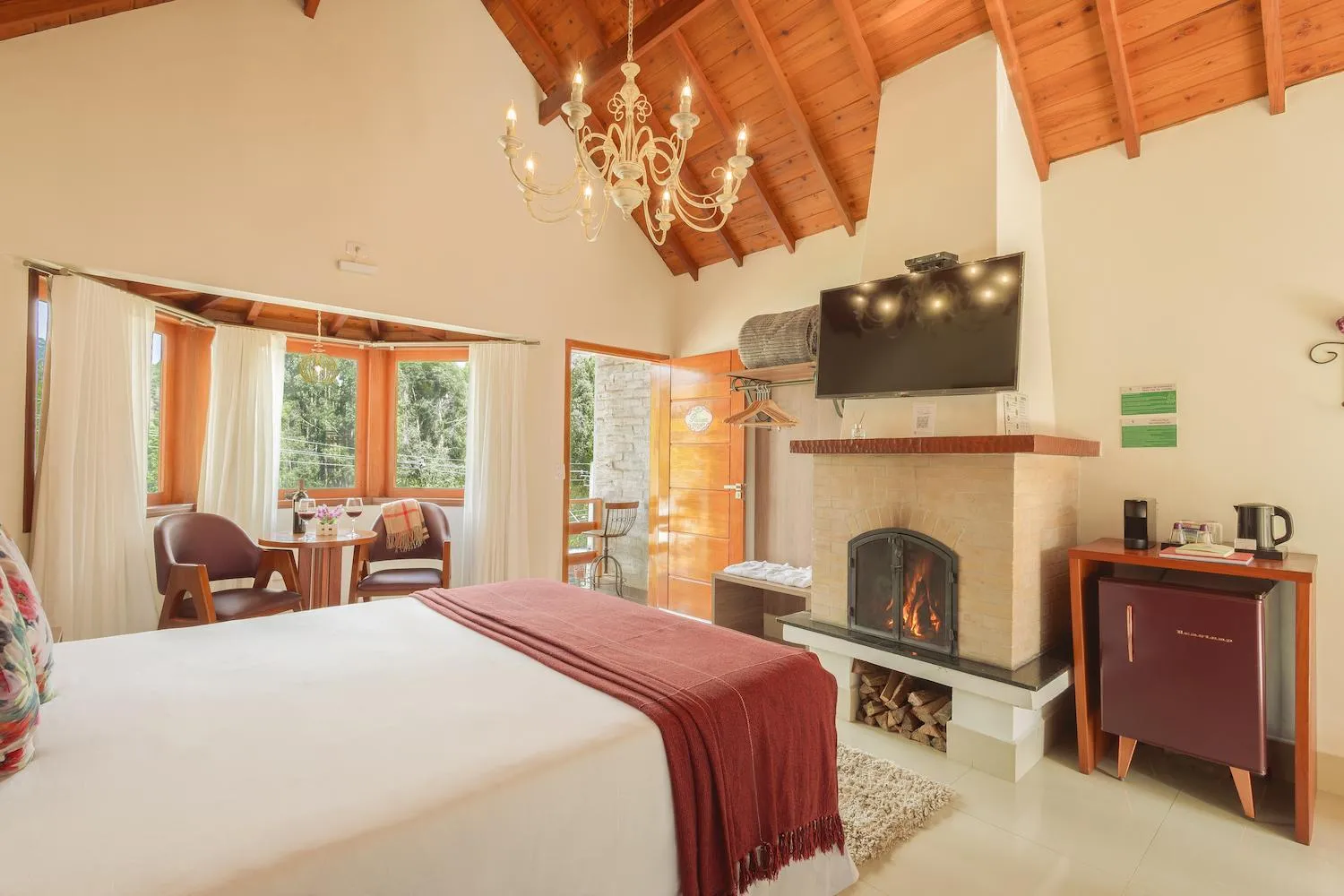 View (from property/room), Bed in Pousada Valle das Flores Monte Verde