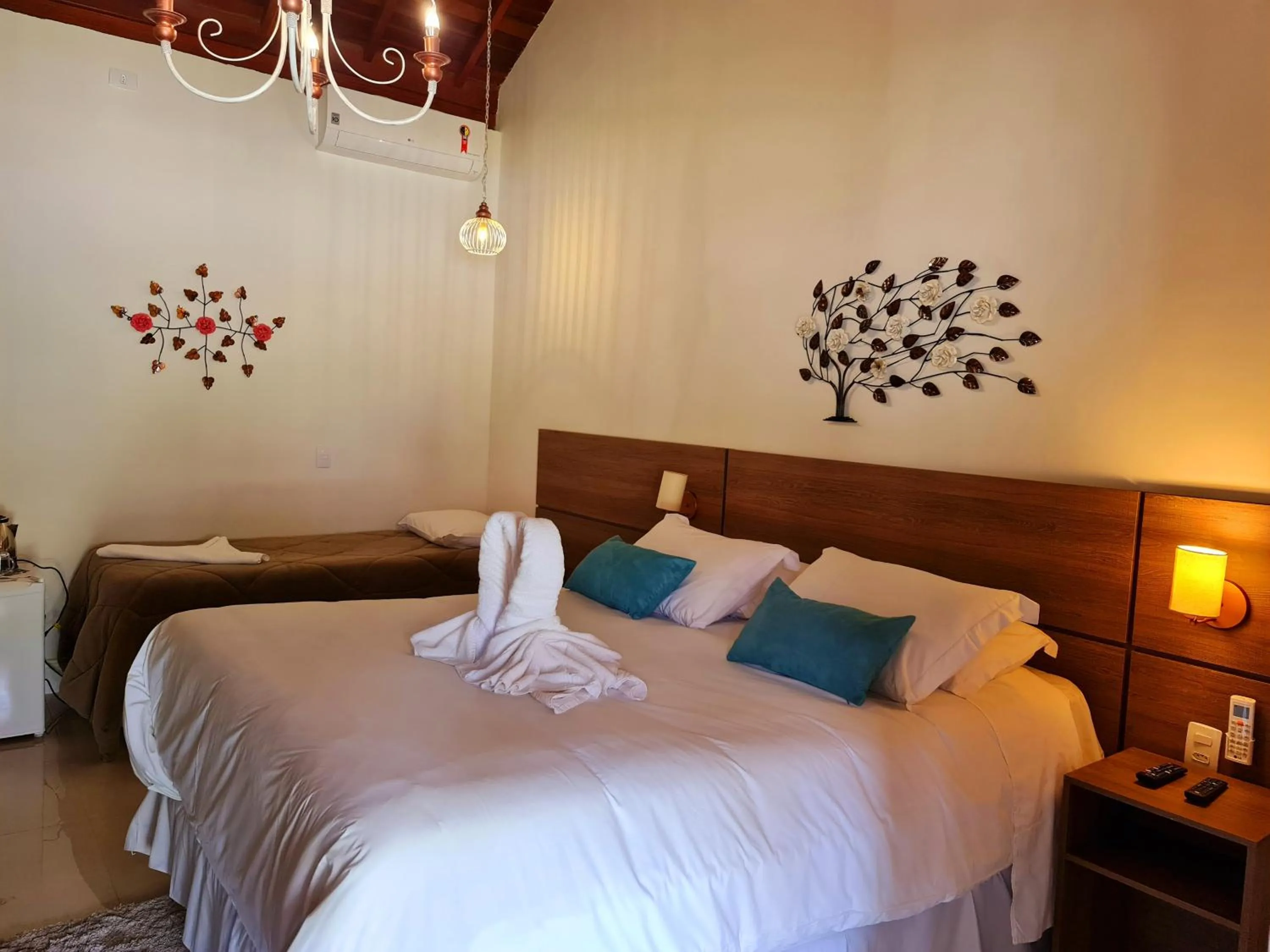 Bedroom, Bed in Pousada Valle das Flores Monte Verde