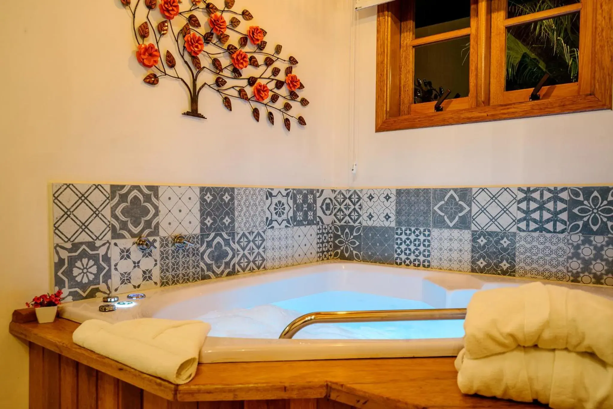 Deluxe Chalet with Spa Bath in Pousada Valle das Flores Monte Verde Deluxe Chalet with Spa Bath in Pousada Valle das Flores Monte Verde