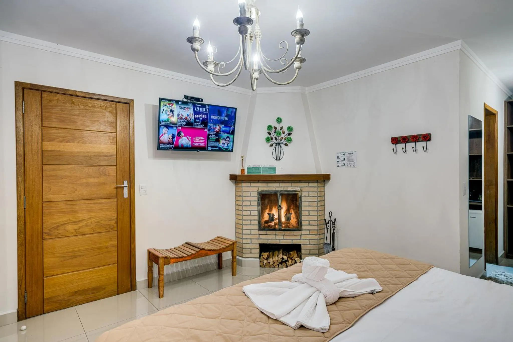 Decorative detail, Bed in Pousada Valle das Flores Monte Verde