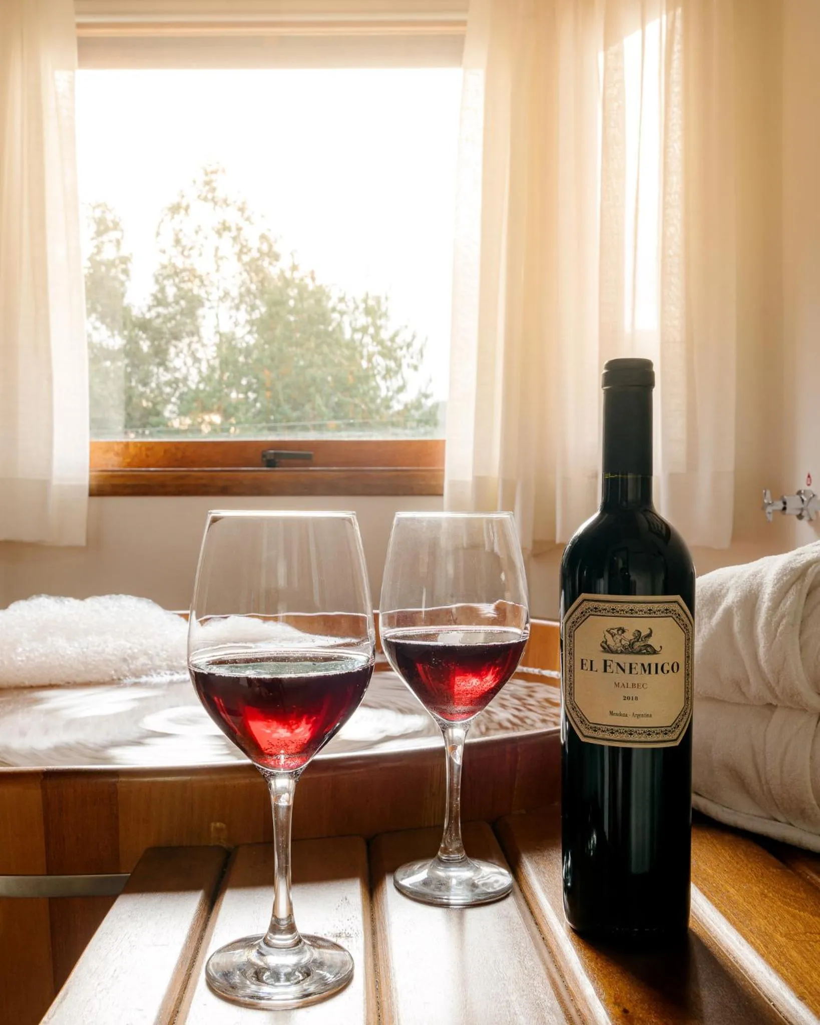 Hot Tub, Bed in Pousada Valle das Flores Monte Verde