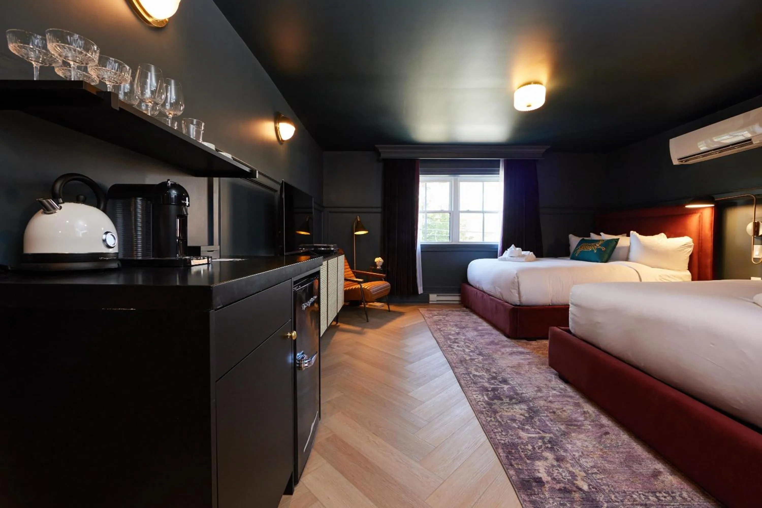 Photo of the whole room, Bed in The Dorchester Hotel