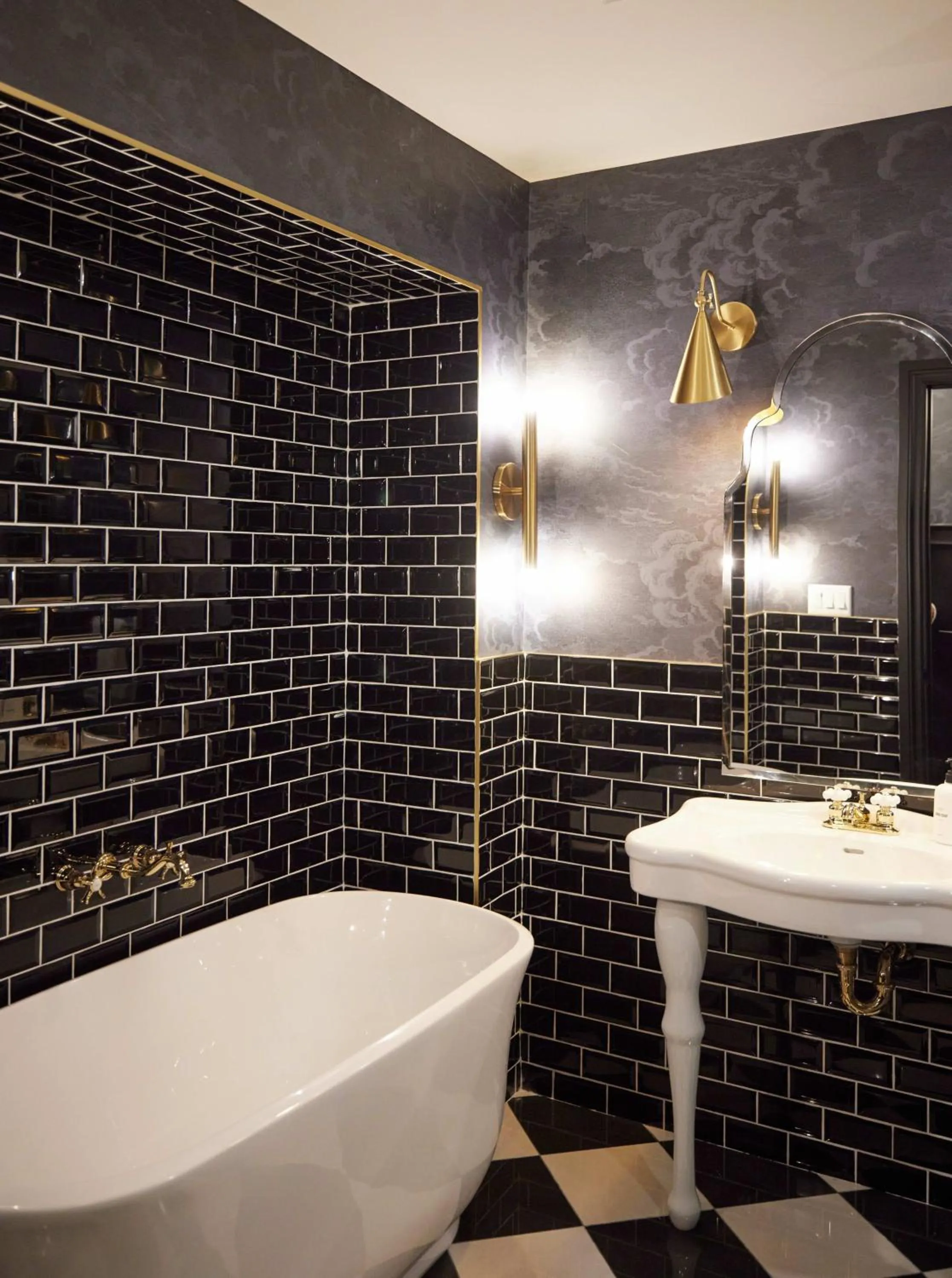 Bath in The Dorchester Hotel