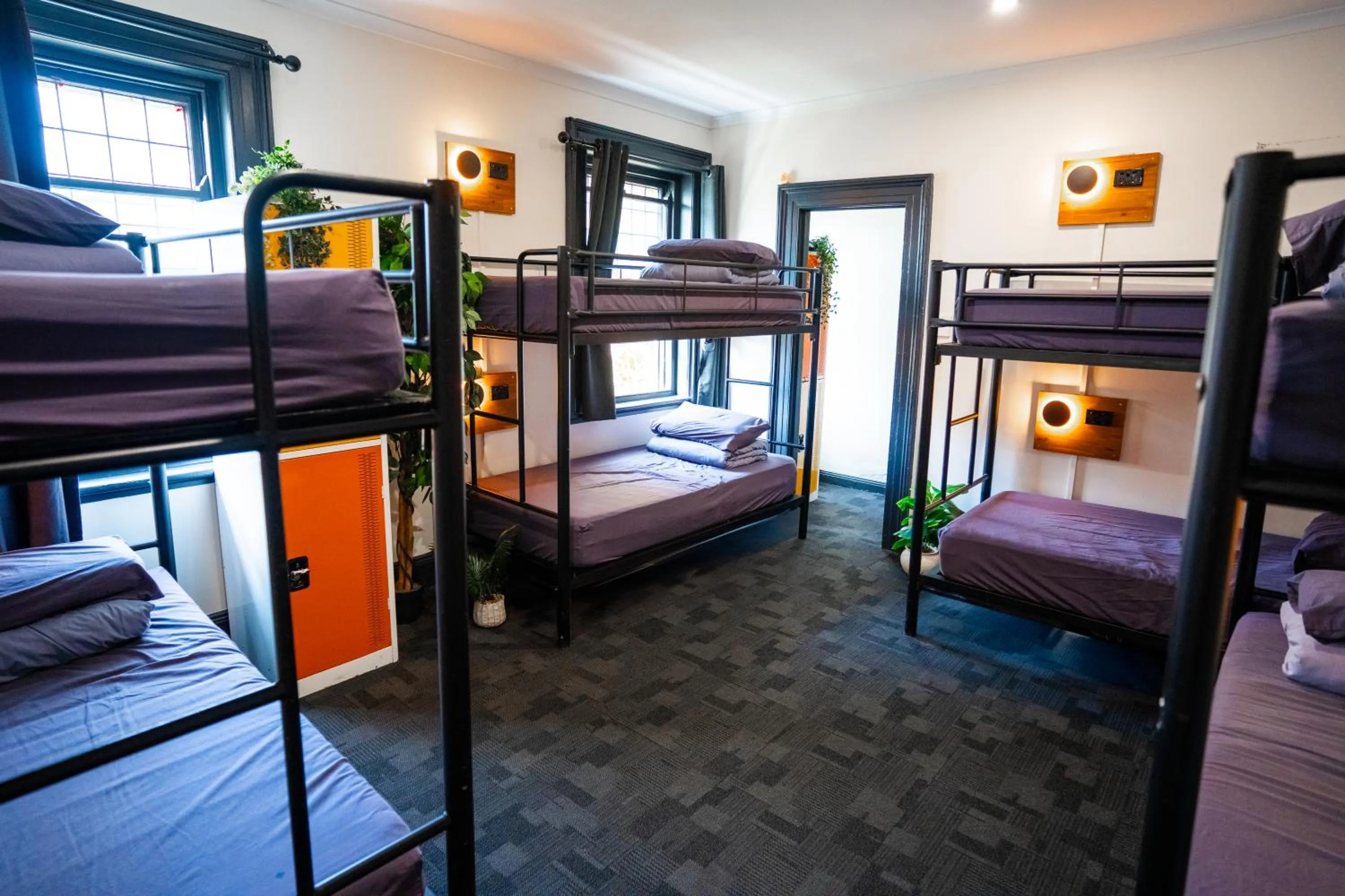 Photo of the whole room, Bed in Mad Monkey Kings Cross