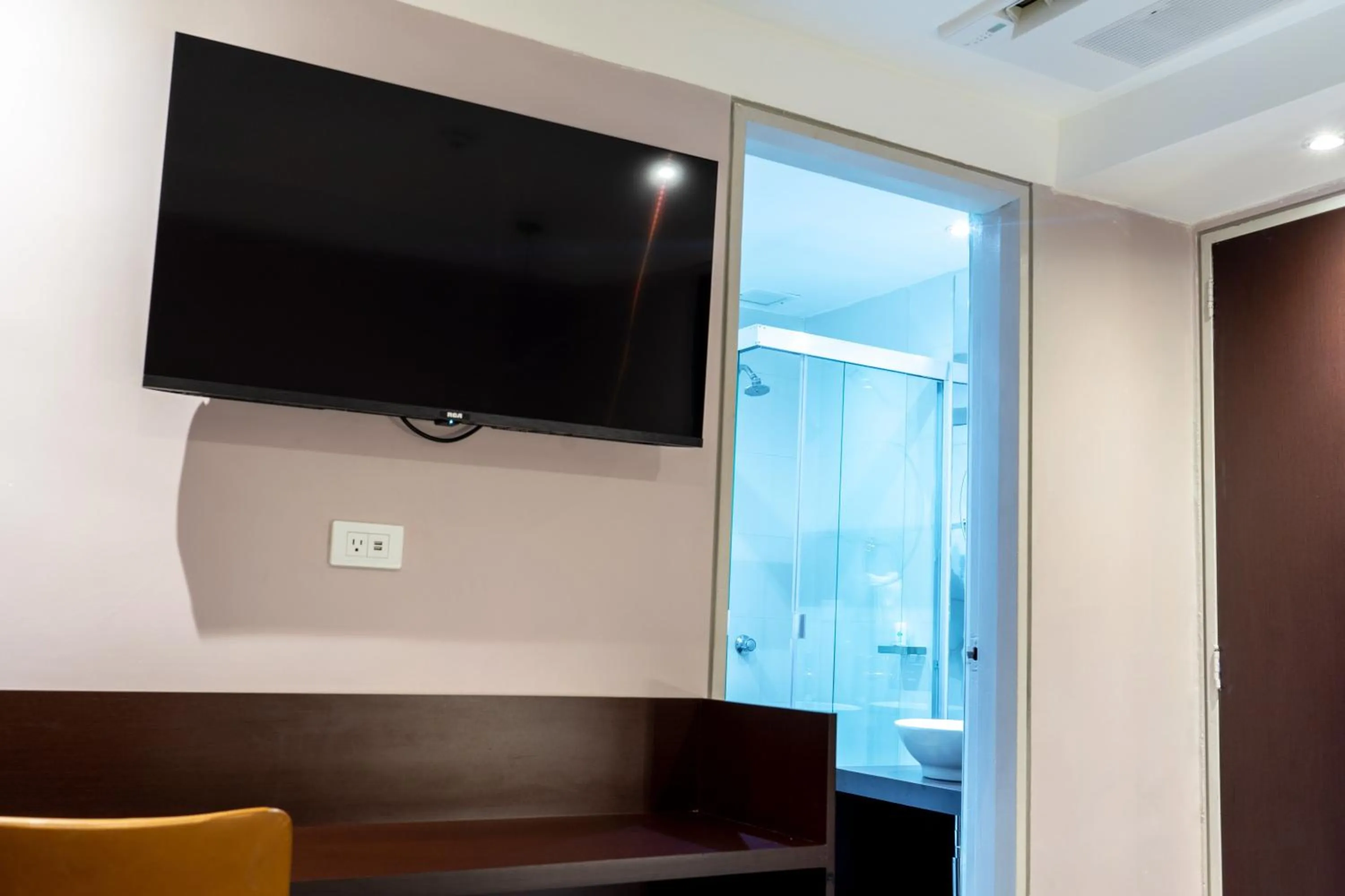 TV and multimedia in Hotel Grand Galaxie