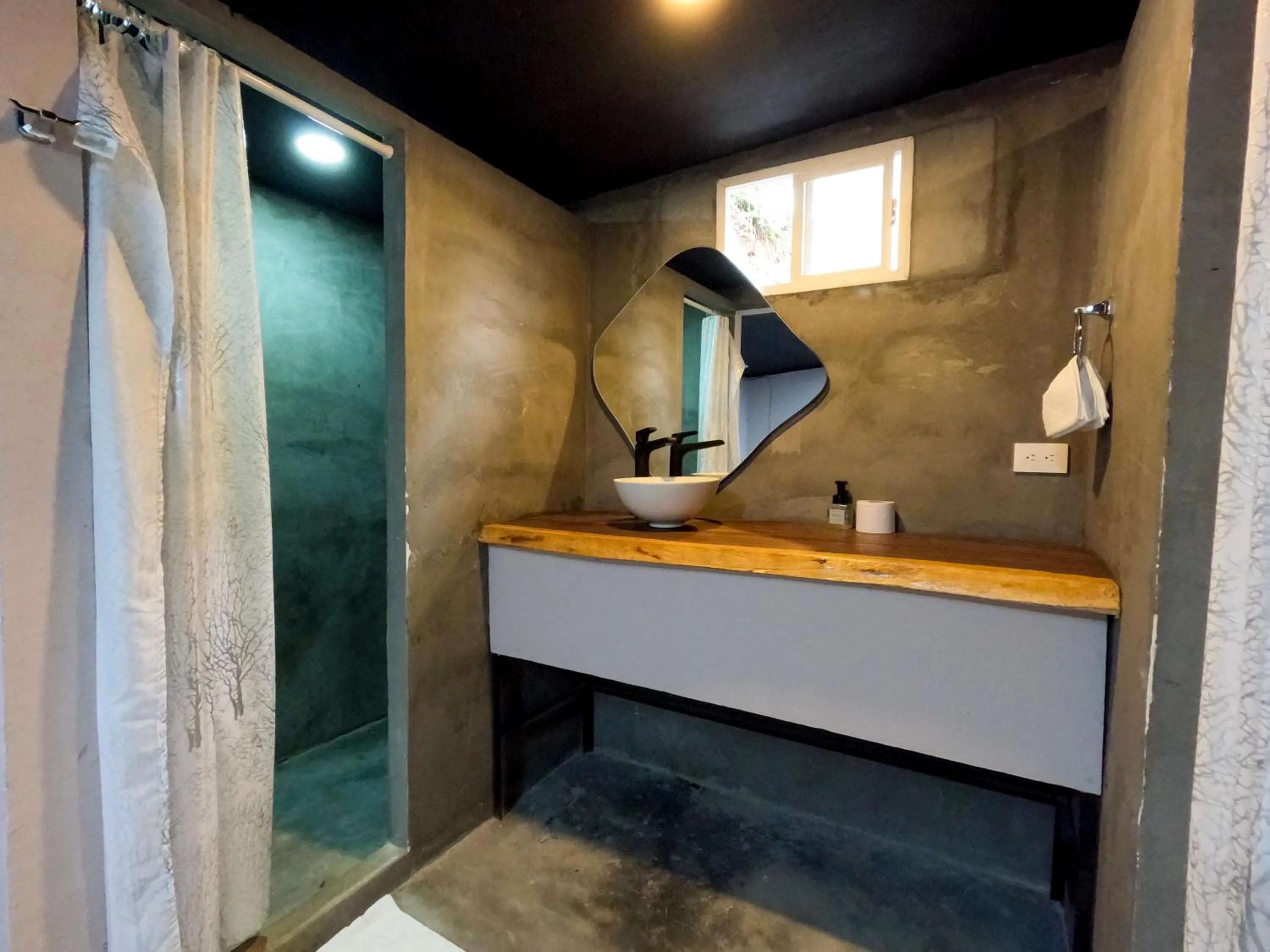 Shower in Hotel Casa de Hadas