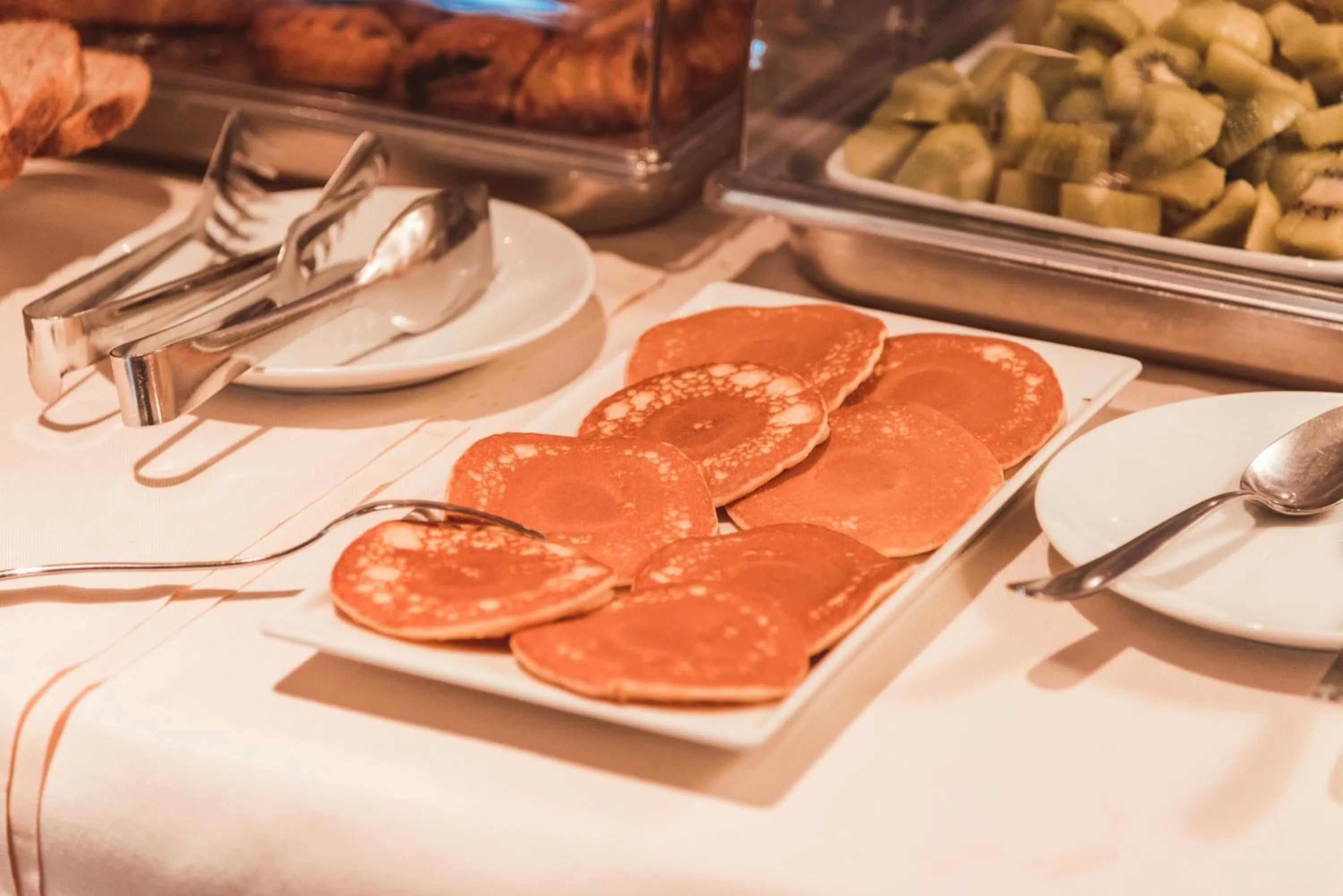 Breakfast in Hotel Benacus