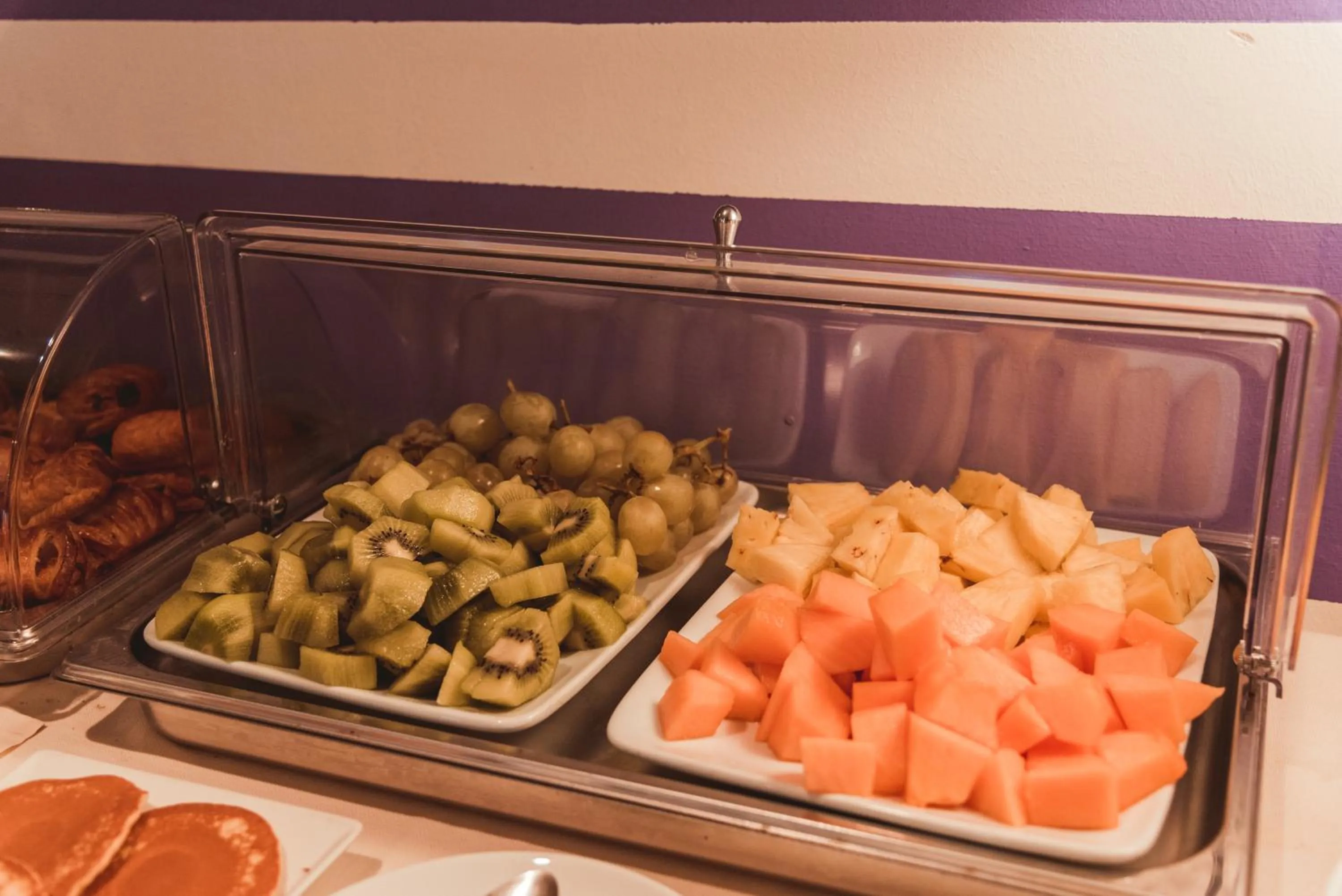 Food and drinks in Hotel Benacus