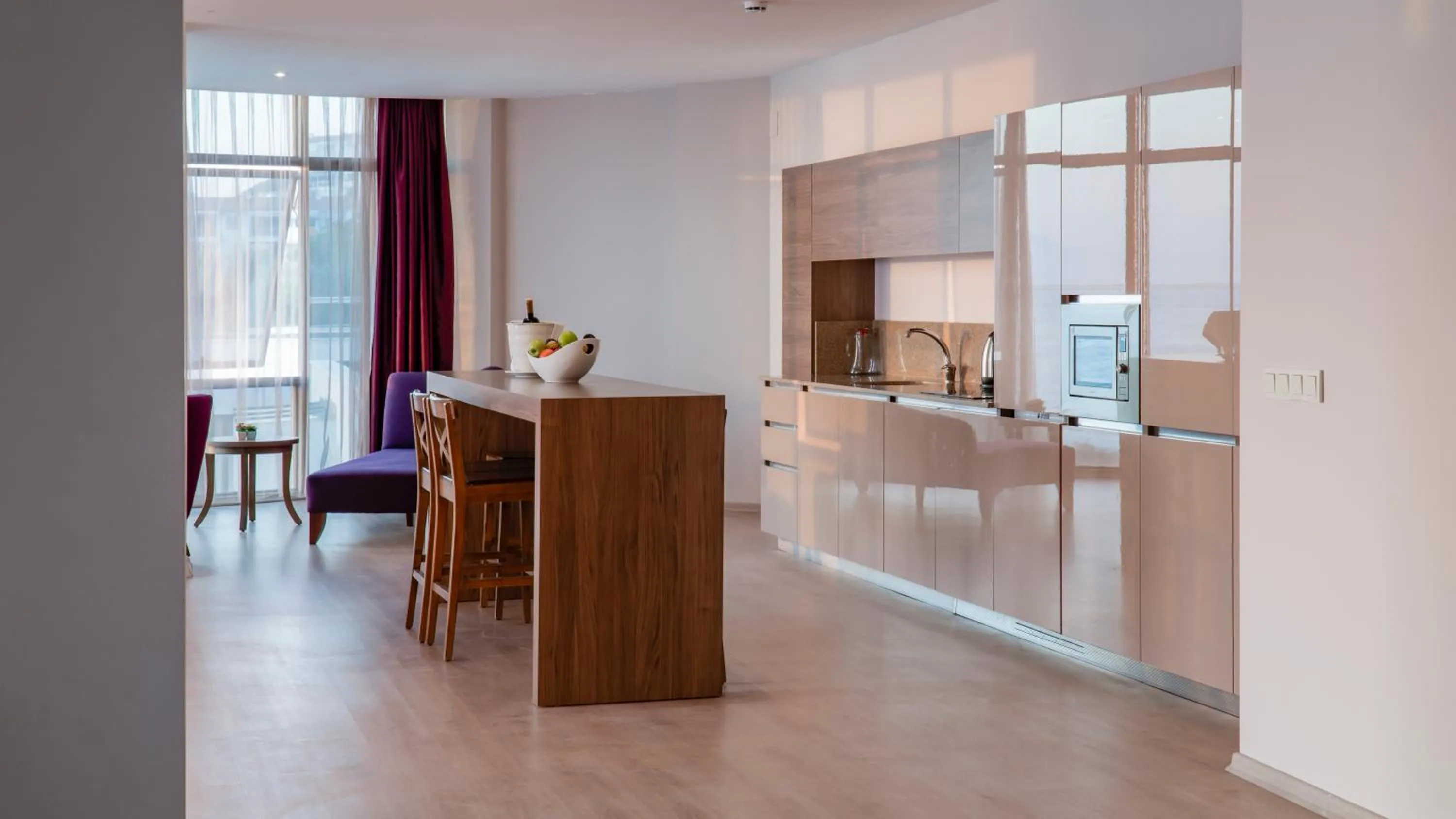 Kitchen or kitchenette in Ladies Beach Suite Hotel